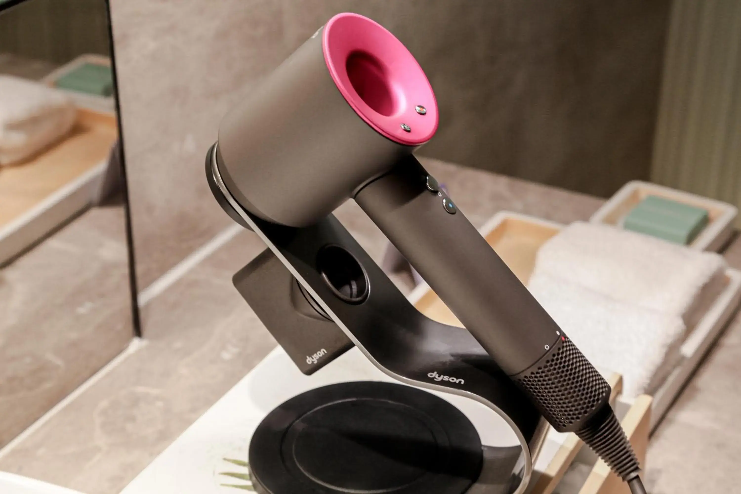 Premium King Room with Pool View in Holiday Inn Resort Sanya Bay by IHG Premium King Room with Pool View in Holiday Inn Resort Sanya Bay by IHG