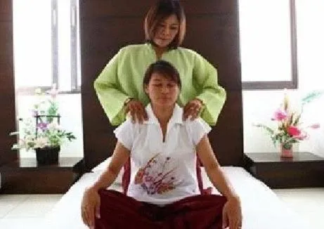Massage in Thumrin Hotel