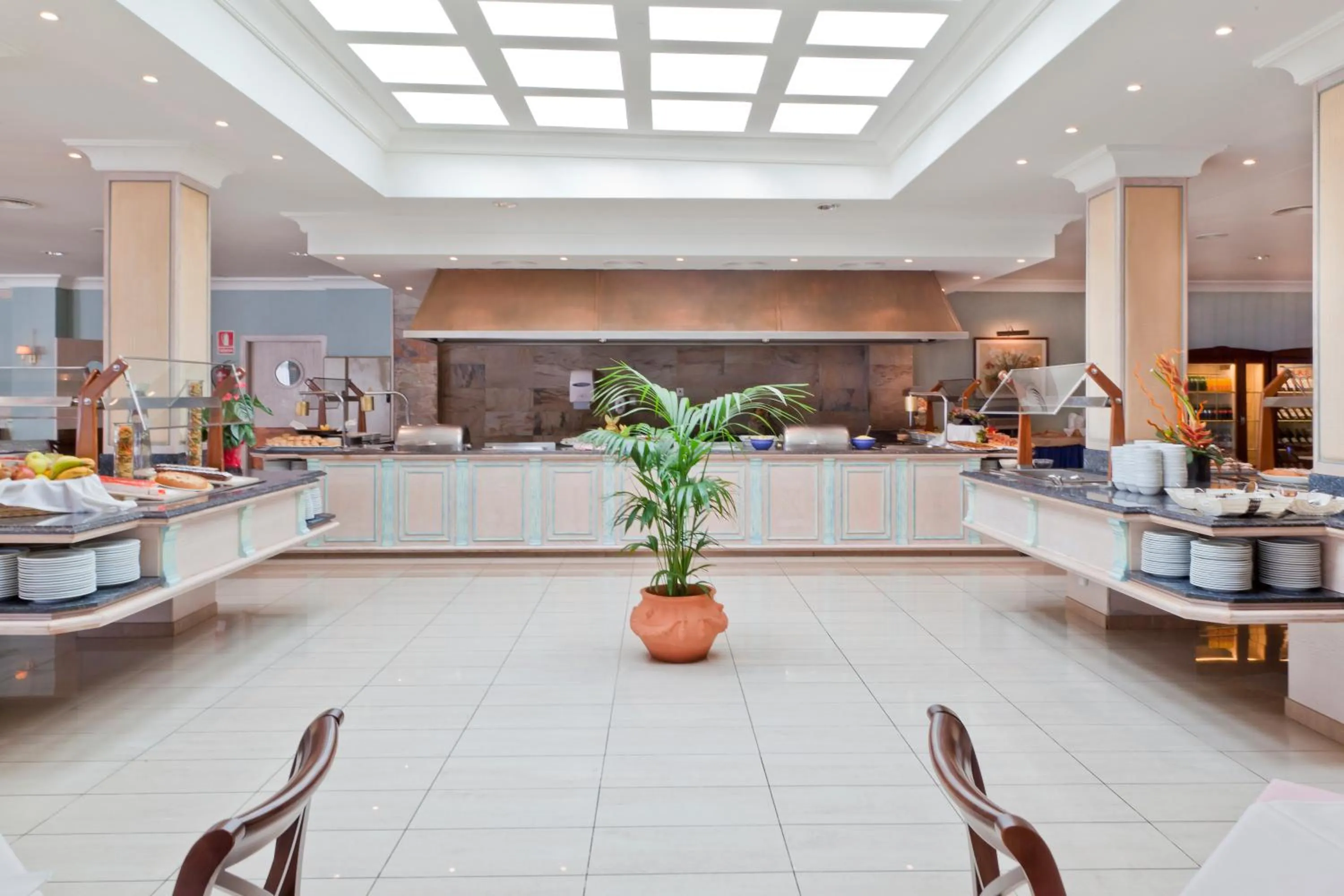 Restaurant/places to eat in Grupotel Amapola