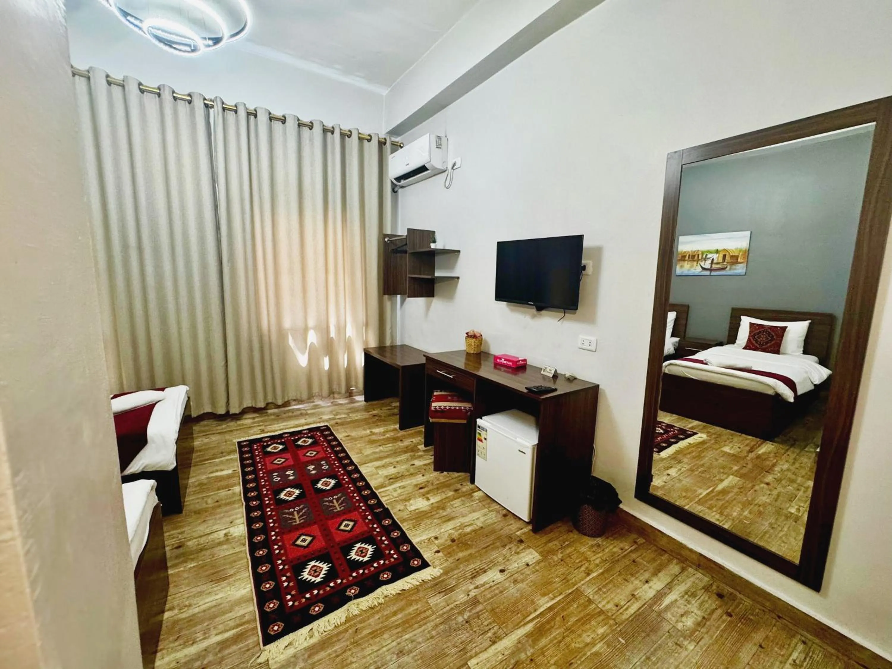 TV and multimedia, Bed in The Sydney Hotel