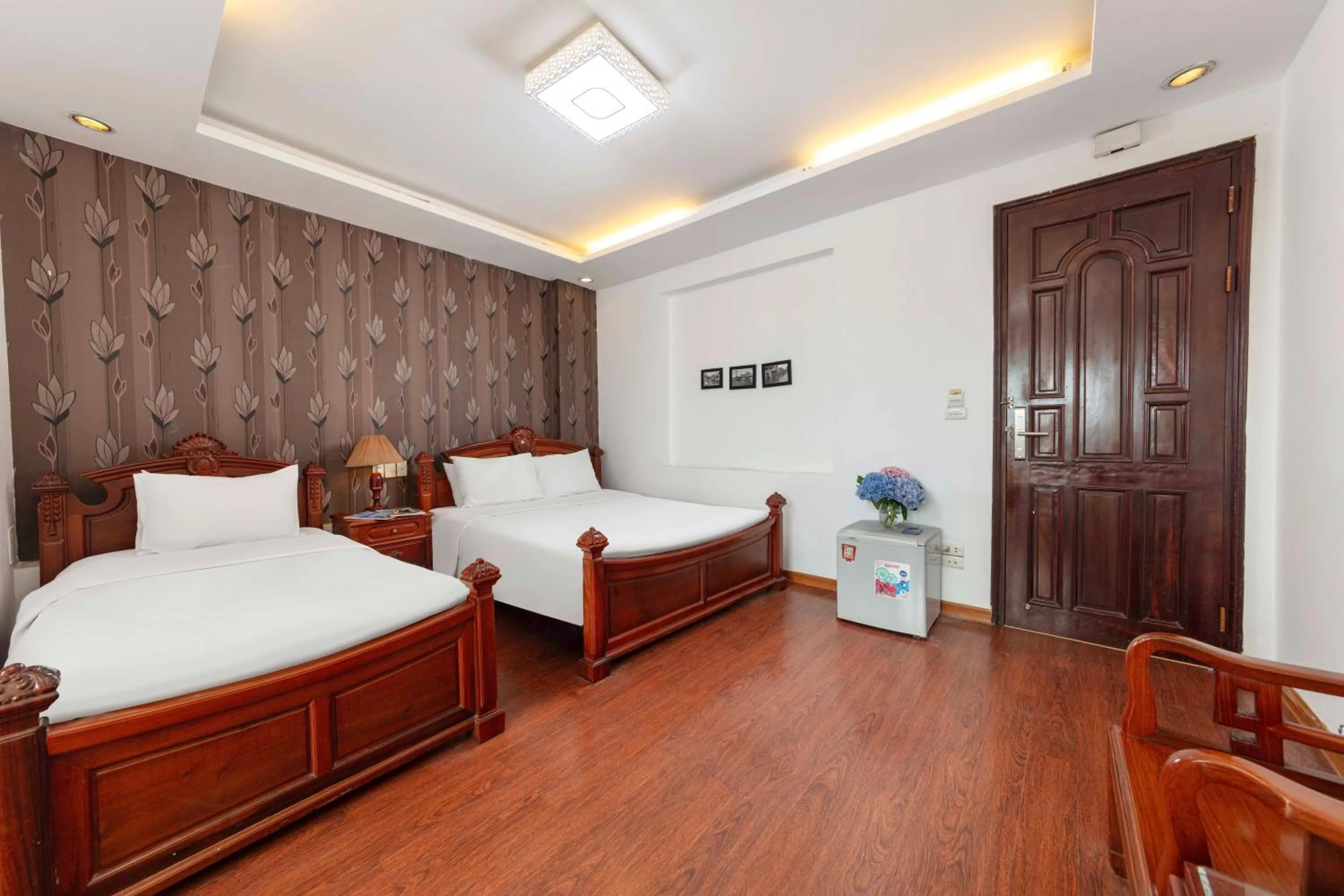 Bedroom, Bed in Phoenix Palace Hotel Hanoi