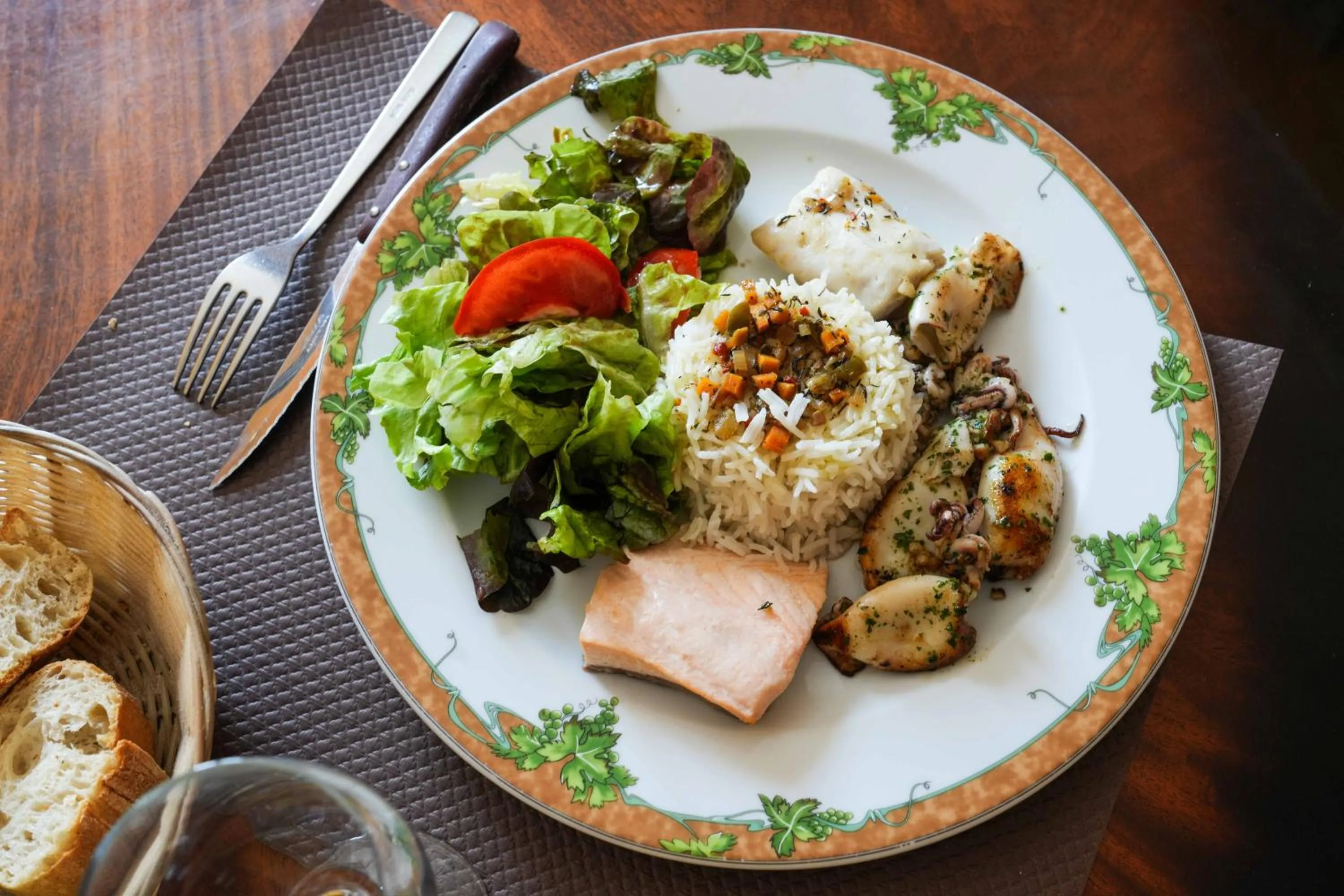 Restaurant/places to eat in Logis Hôtel La crémaillère