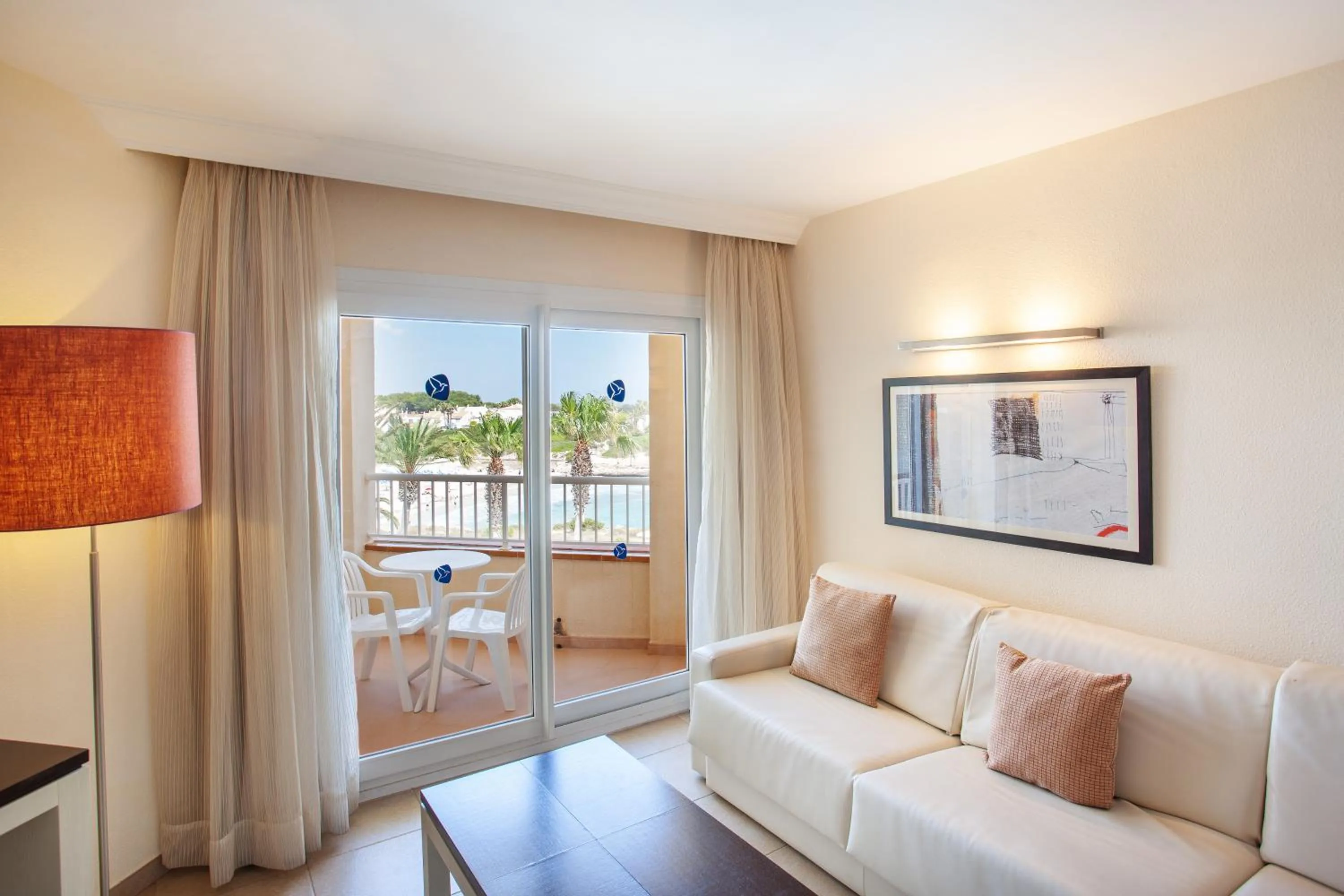 Living room in Grupotel Tamariscos