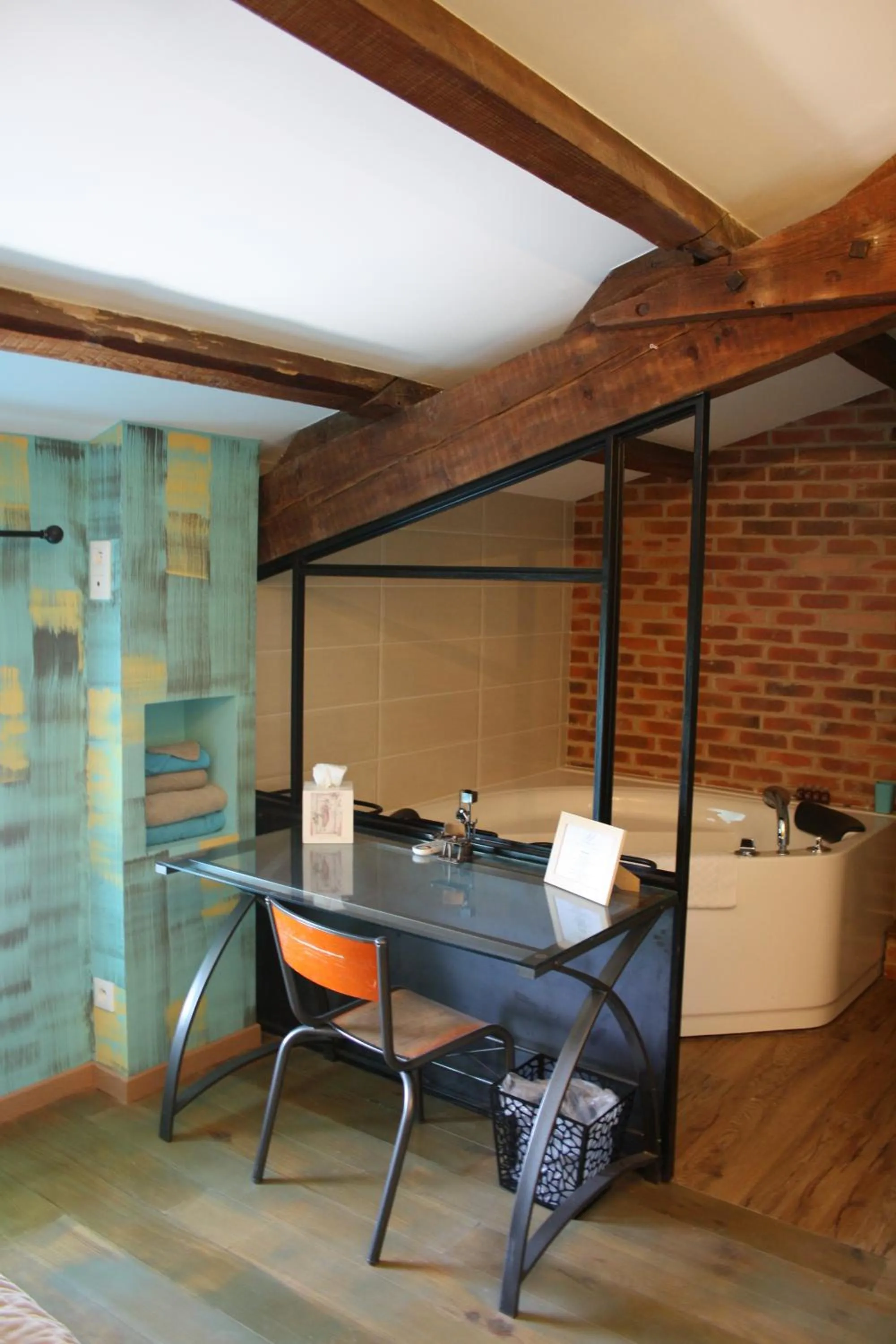 Hot Tub in Domaine du Serre d'Avène