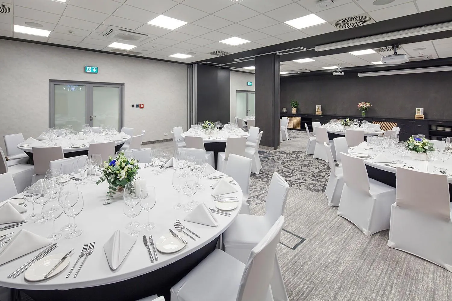 Banquet/Function facilities in Hotel Aquarion Family & Friends - Destigo Hotels