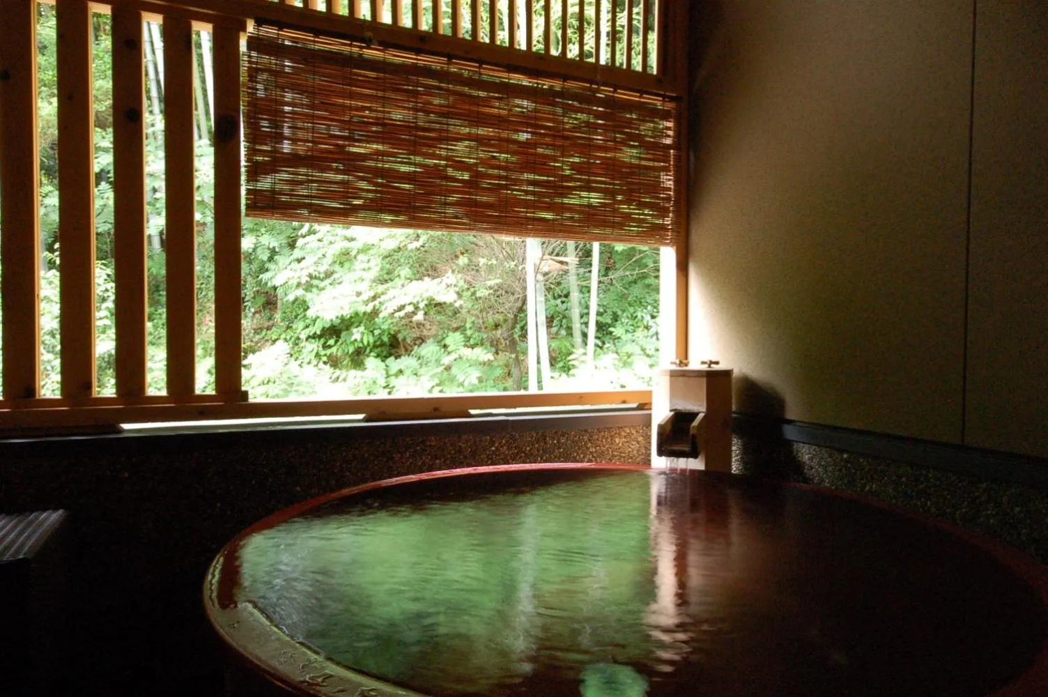 Photo of the whole room in Toushinan Komeya