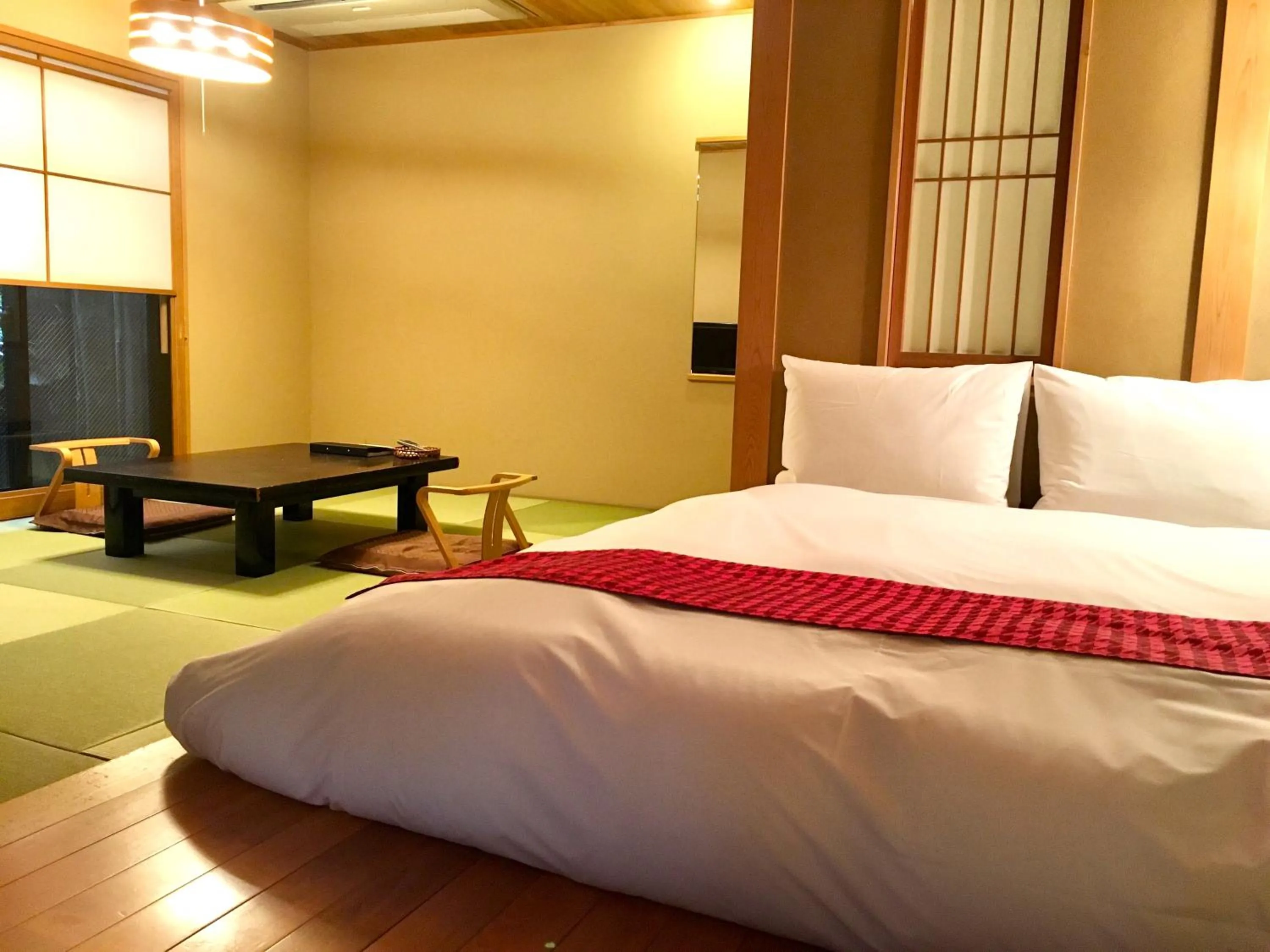 Photo of the whole room, Bed in Toushinan Komeya