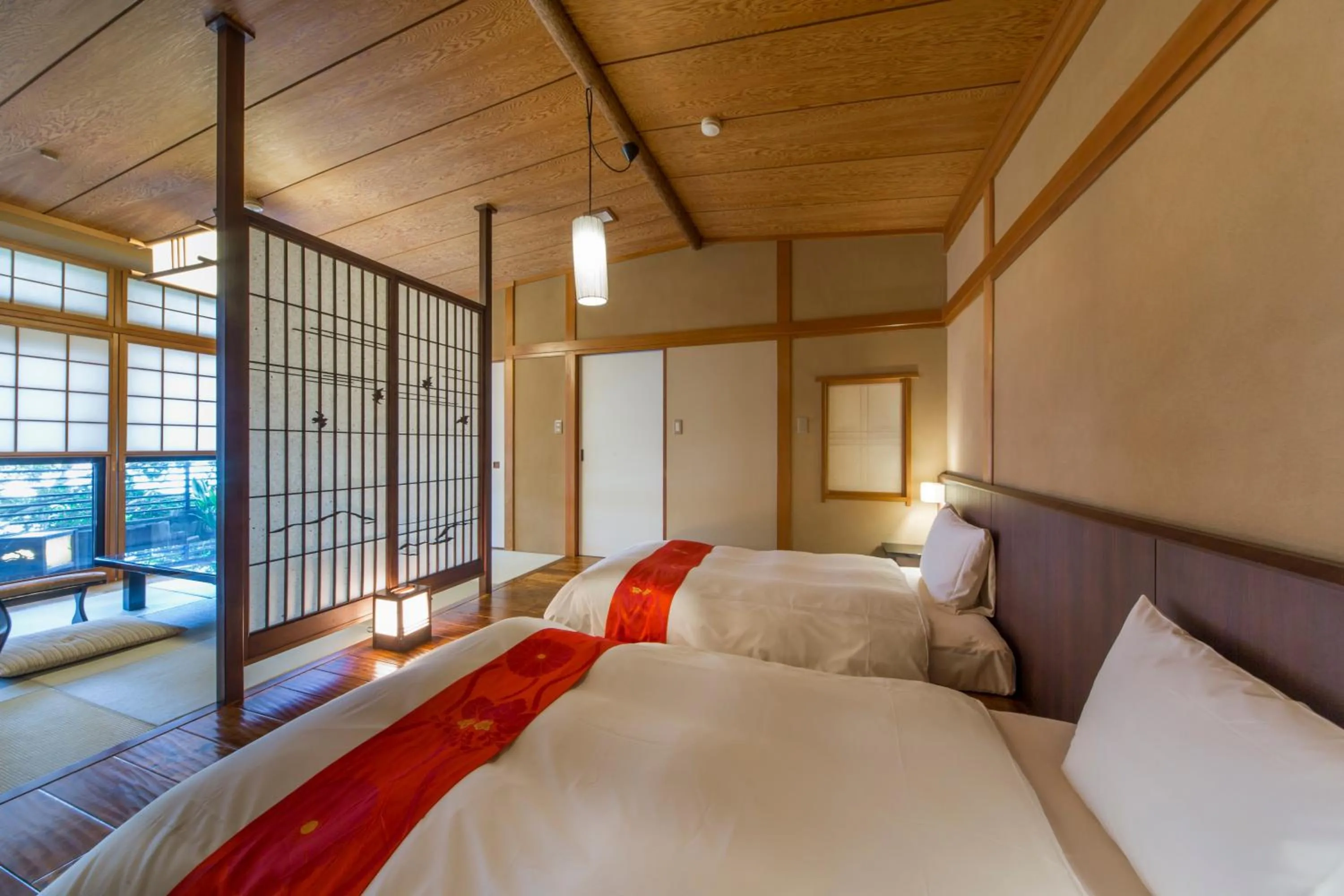 Photo of the whole room, Bed in Toushinan Komeya