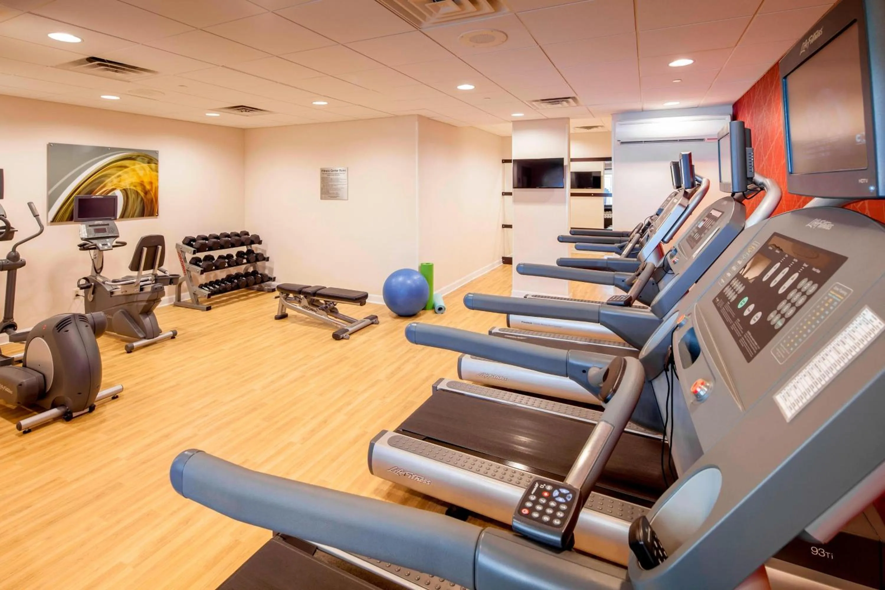 Fitness centre/facilities in Courtyard by Marriott Boston Brookline
