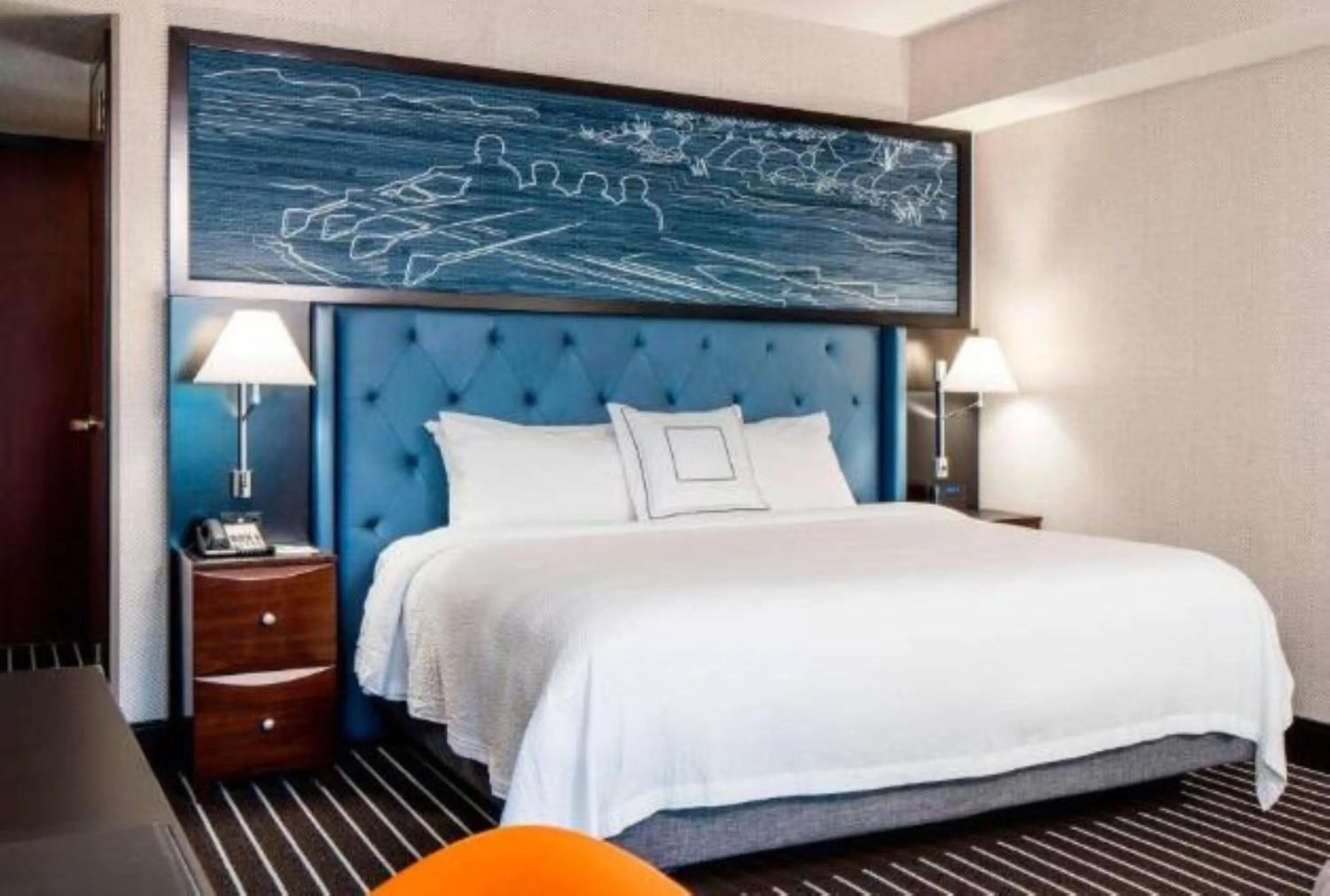 Bed in Courtyard by Marriott Boston Brookline