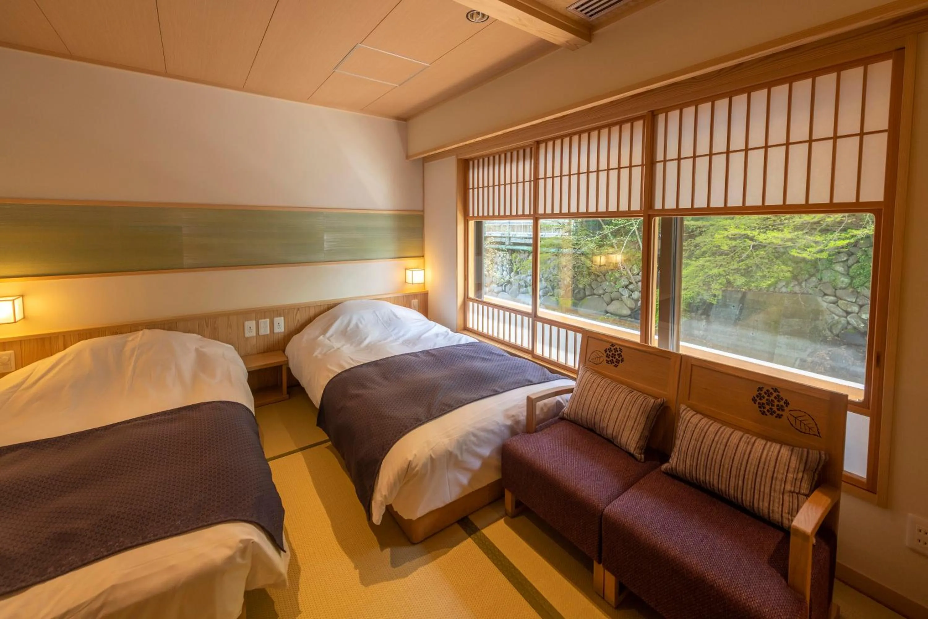 Photo of the whole room, Bed in Yukairo Kikuya