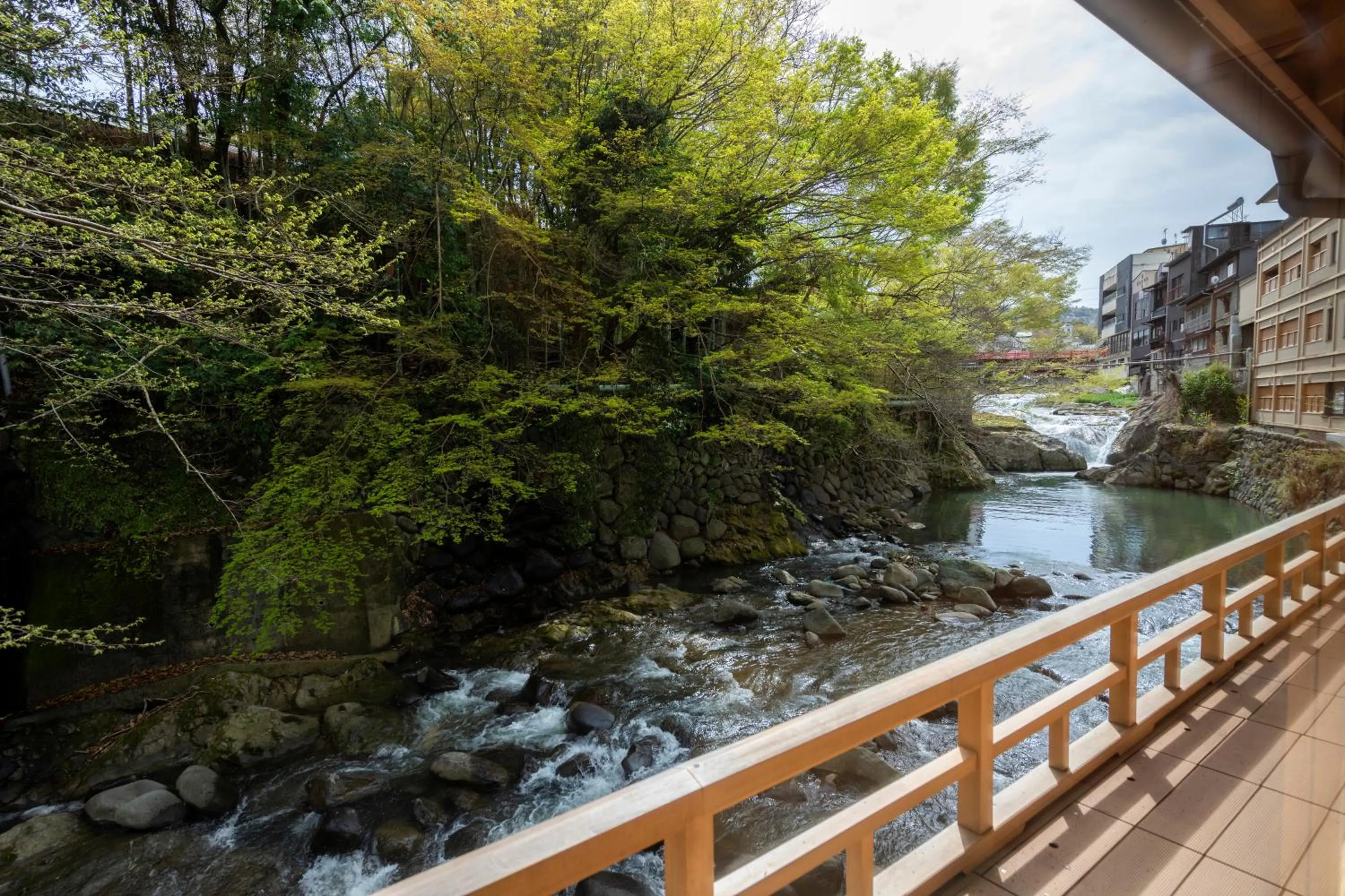 River view in Yukairo Kikuya