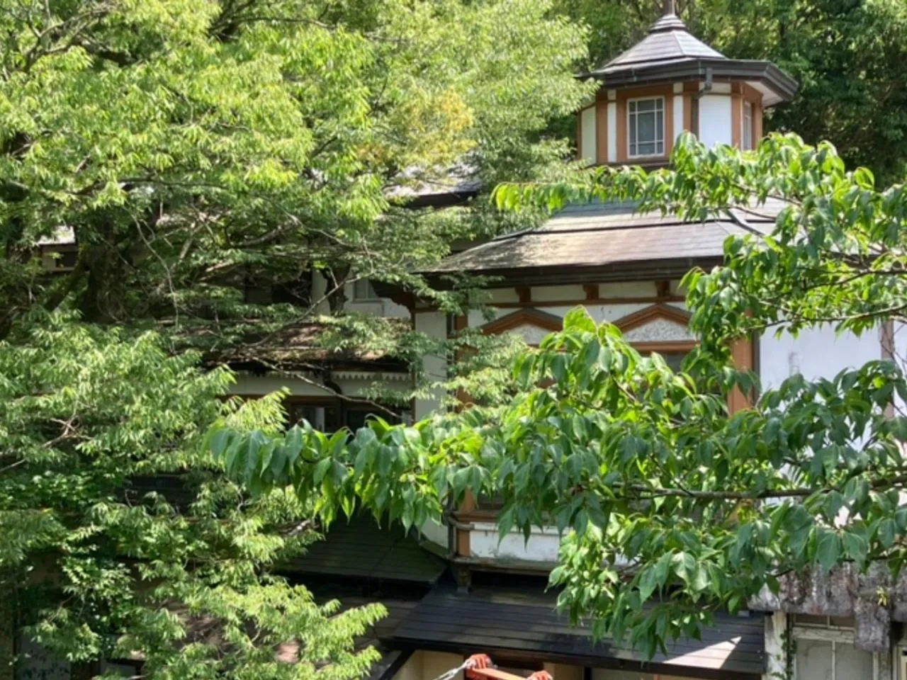 Property building in Yukairo Kikuya