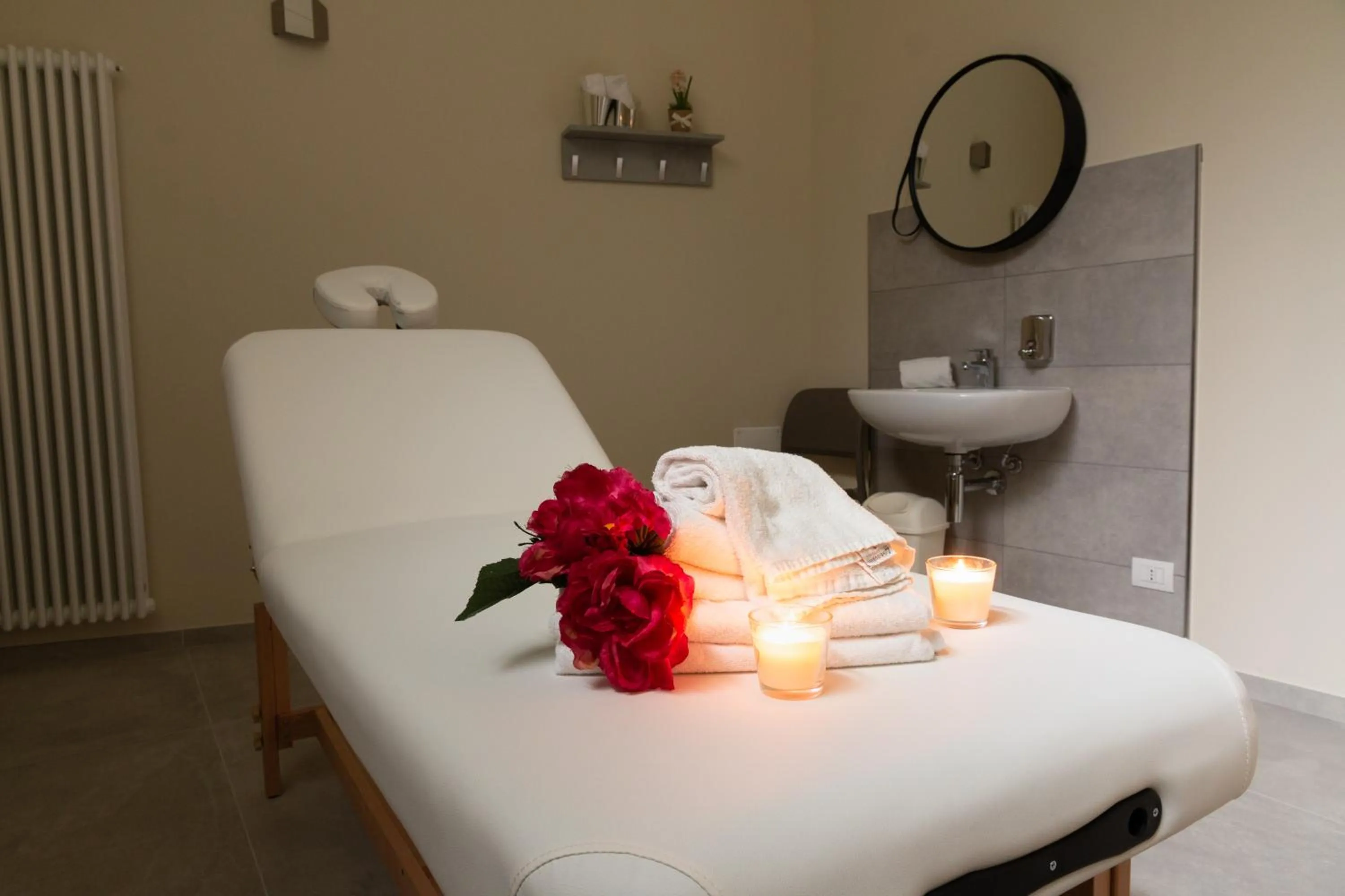 Swimming pool in Hotel & Wellness Stella Delle Langhe