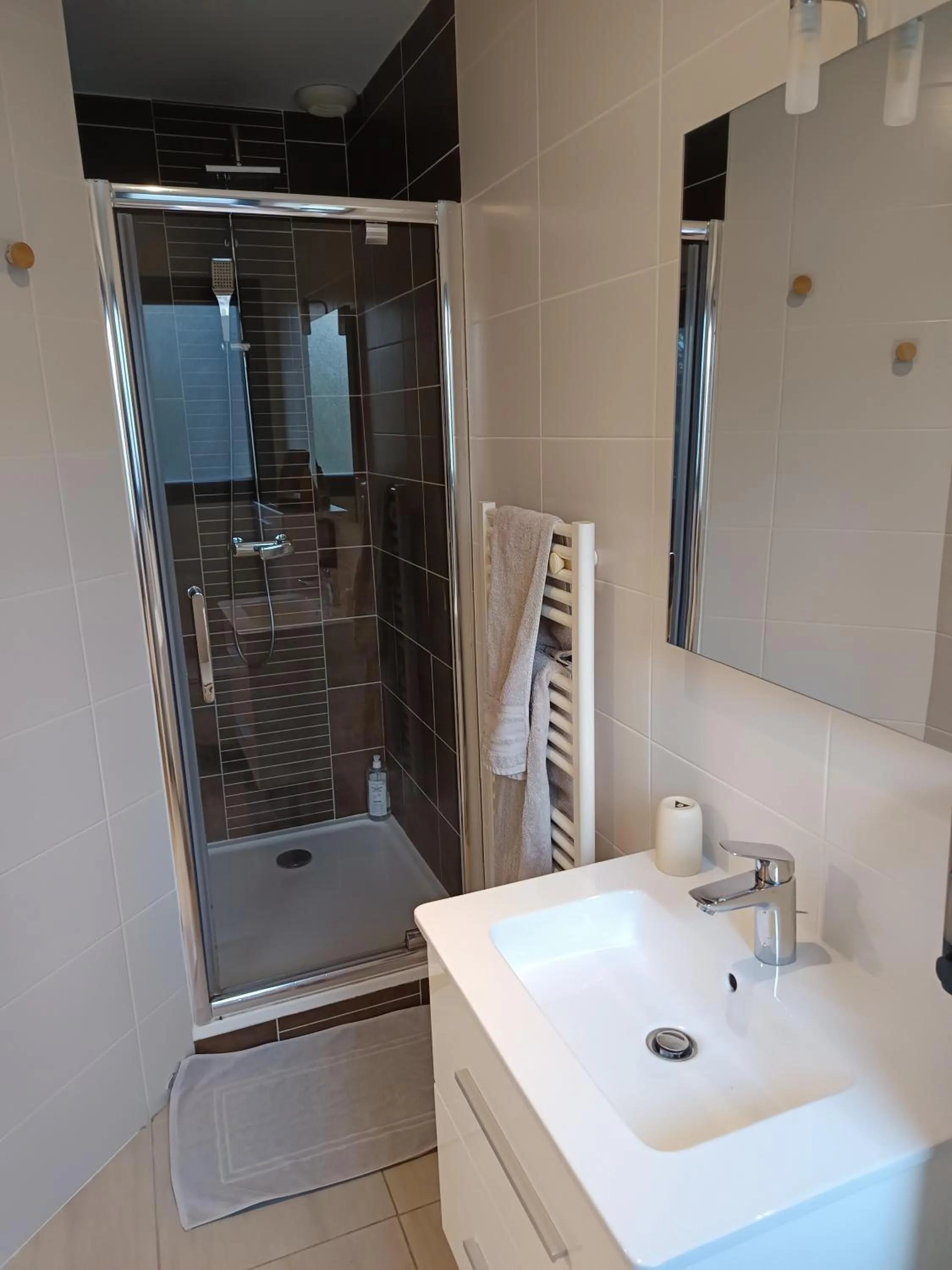 Villa'vi Lyon Est Chambres d'Hôtes