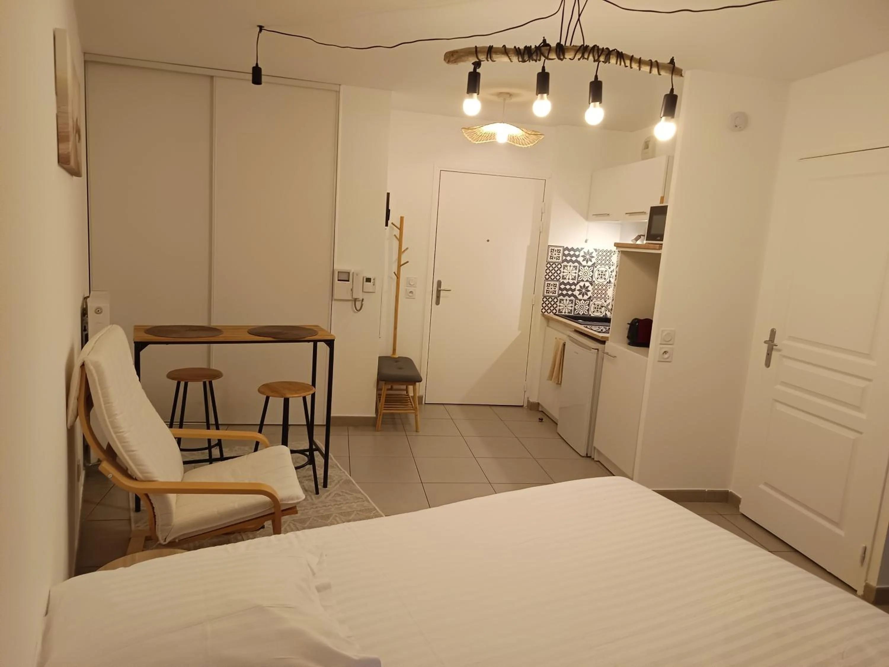 Studio in Villa'vi Lyon Est Chambres d'Hôtes