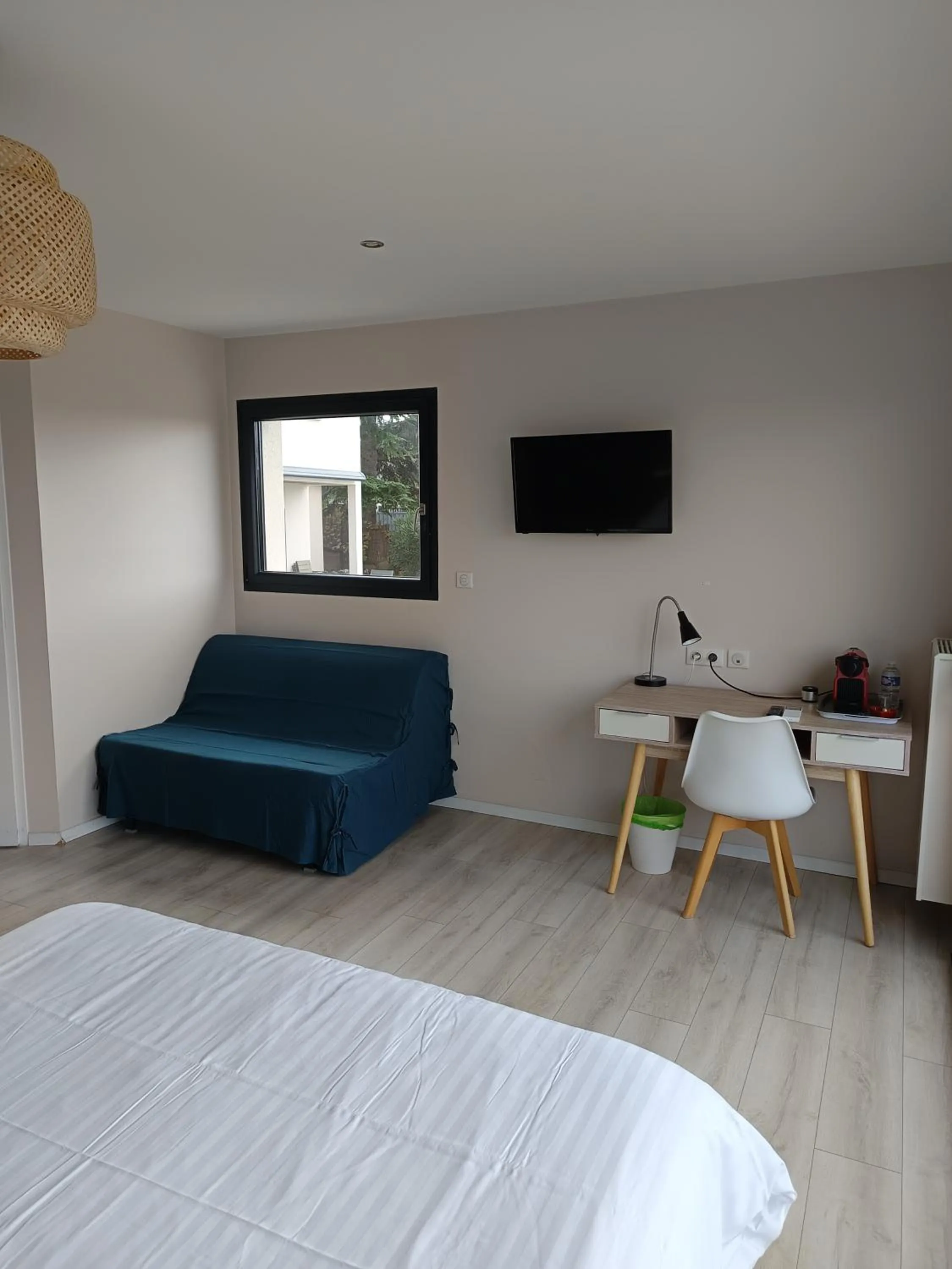 Bed in Villa'vi Lyon Est Chambres d'Hôtes