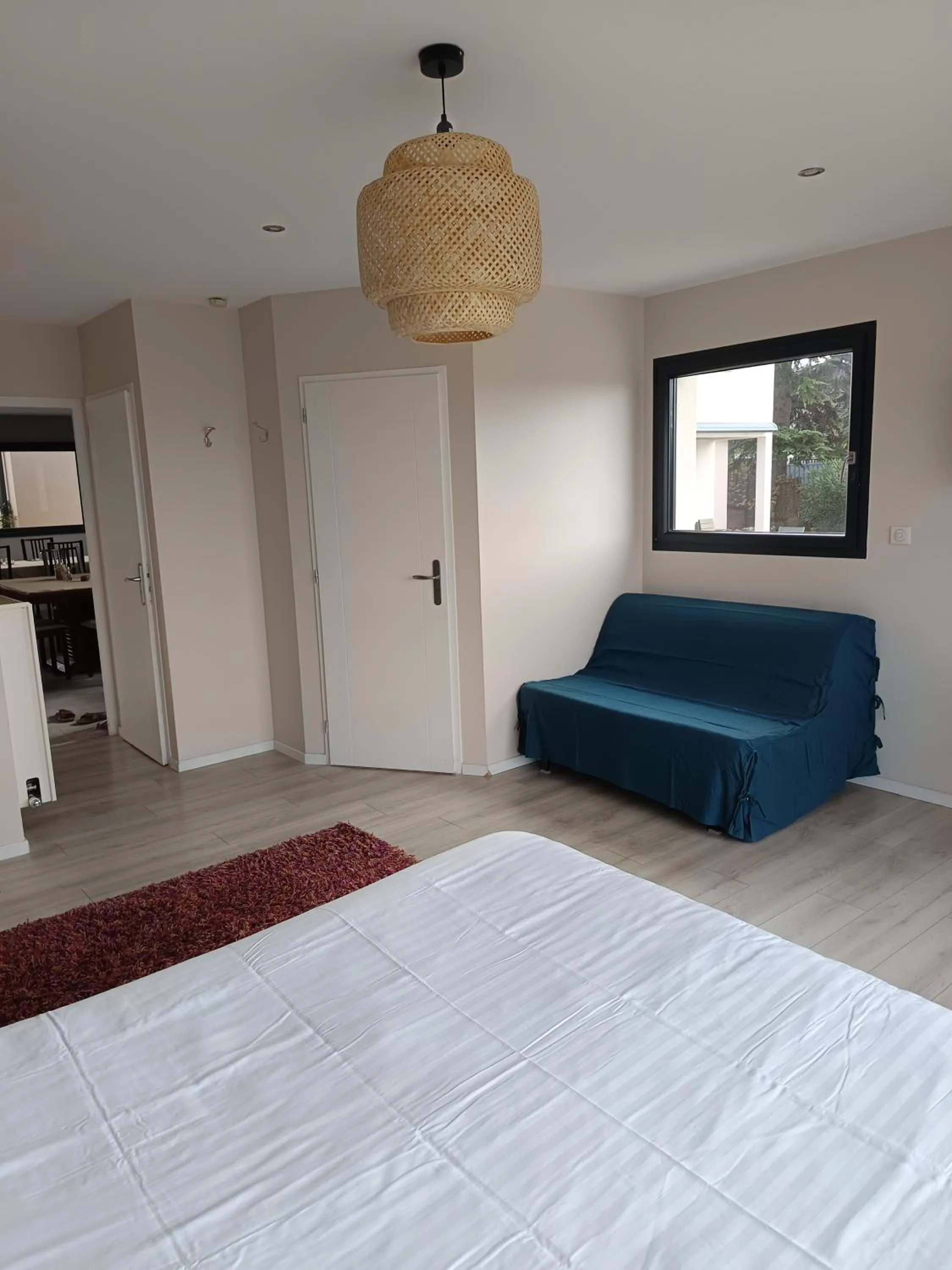 Bed in Villa'vi Lyon Est Chambres d'Hôtes