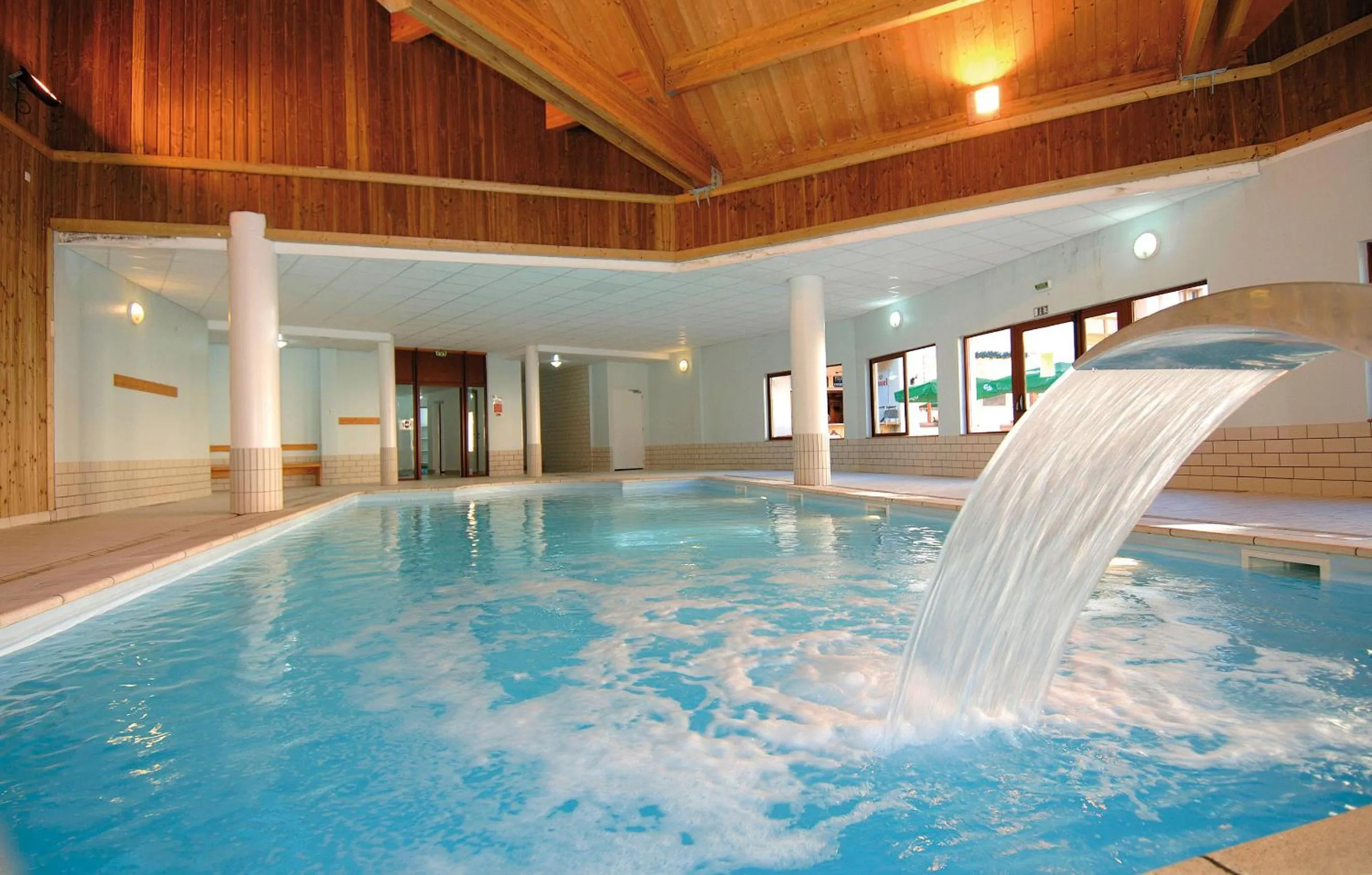 Swimming pool in Résidence Odalys L'Orée des Pistes