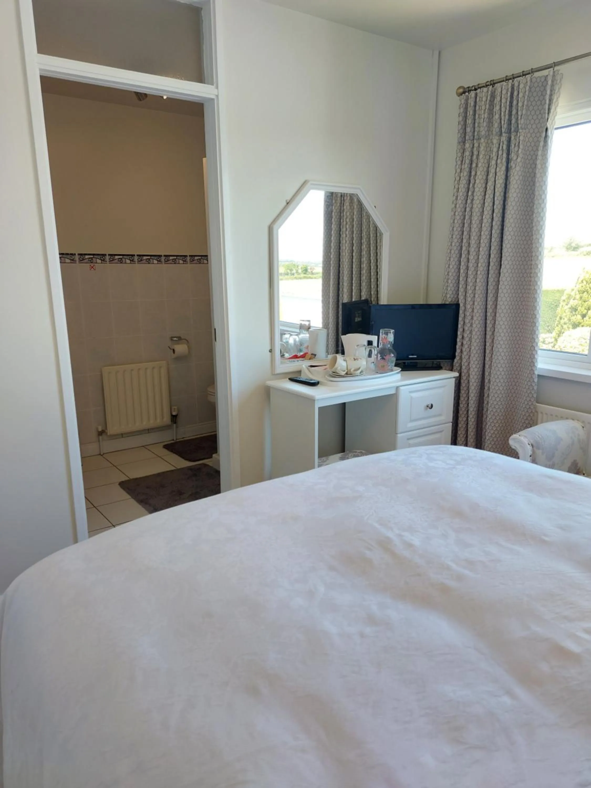 Bathroom, Bed in Drom na Gainne B&B