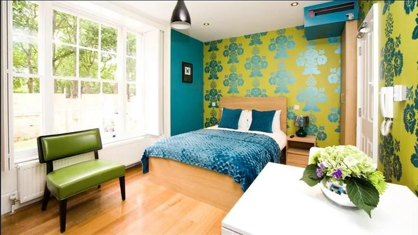 Bathroom, Bed in Paddington Green Serviced Apartments by Concept Apartments