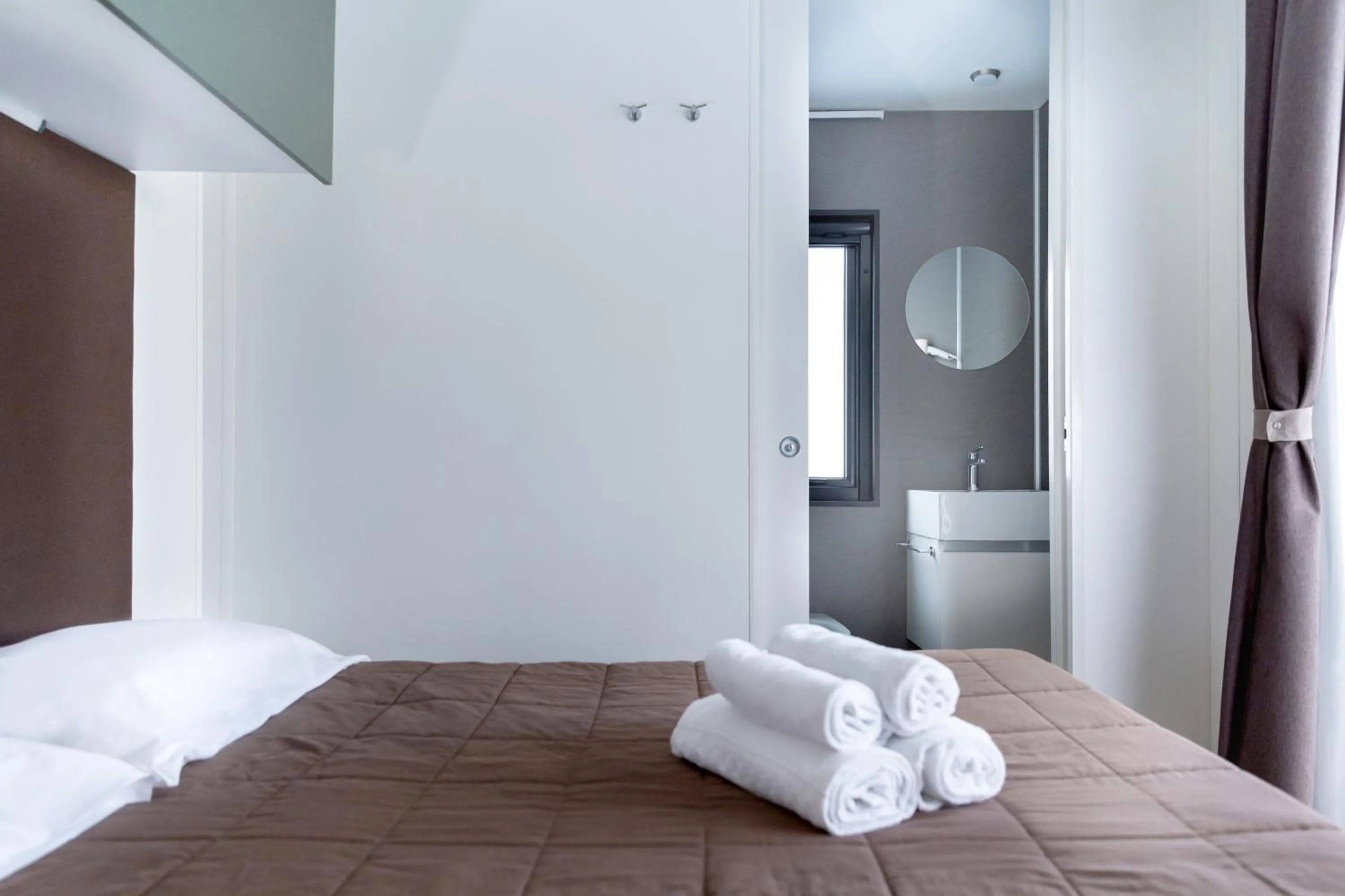 Bed in hu Park Albatros village