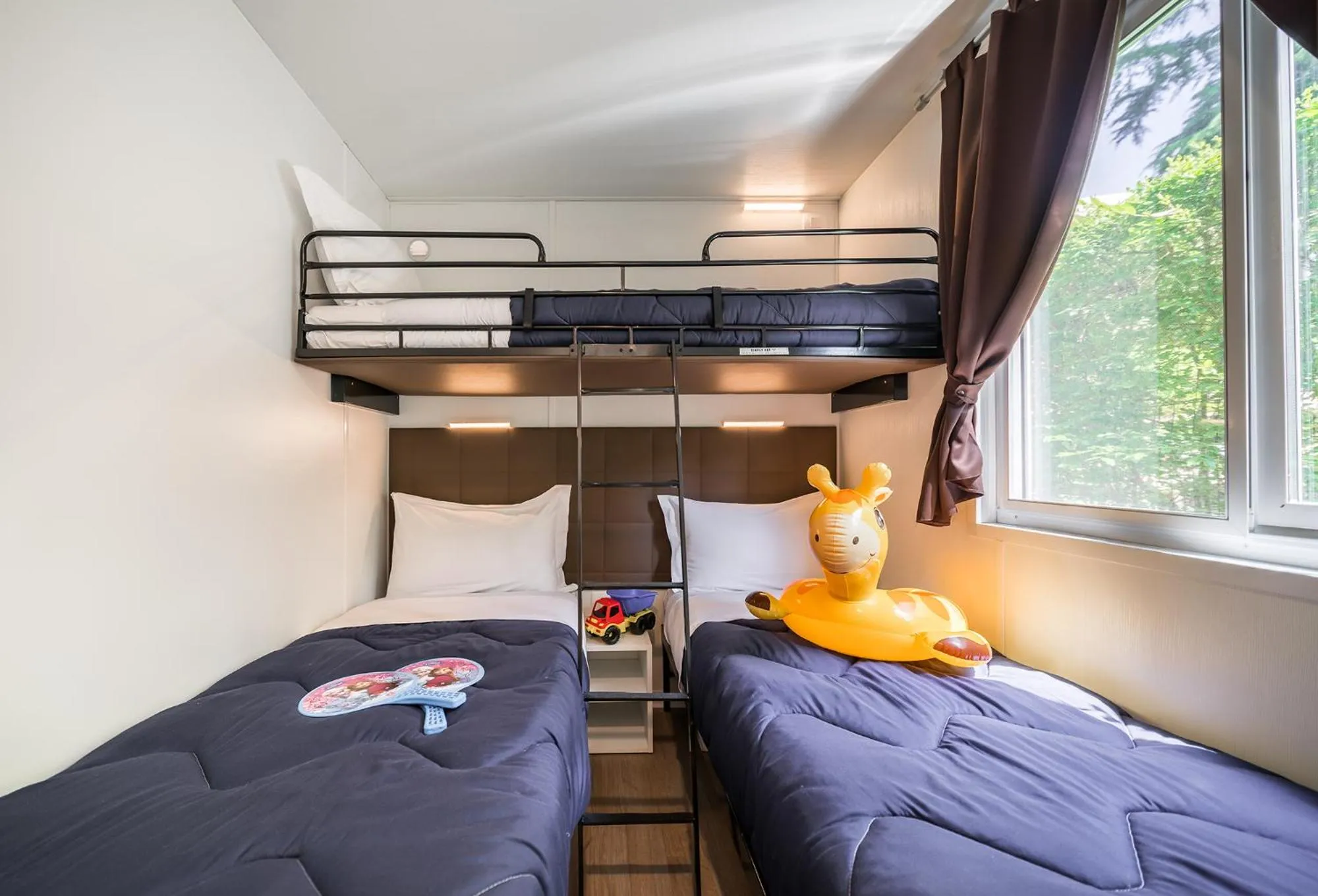 Bed in hu Park Albatros village