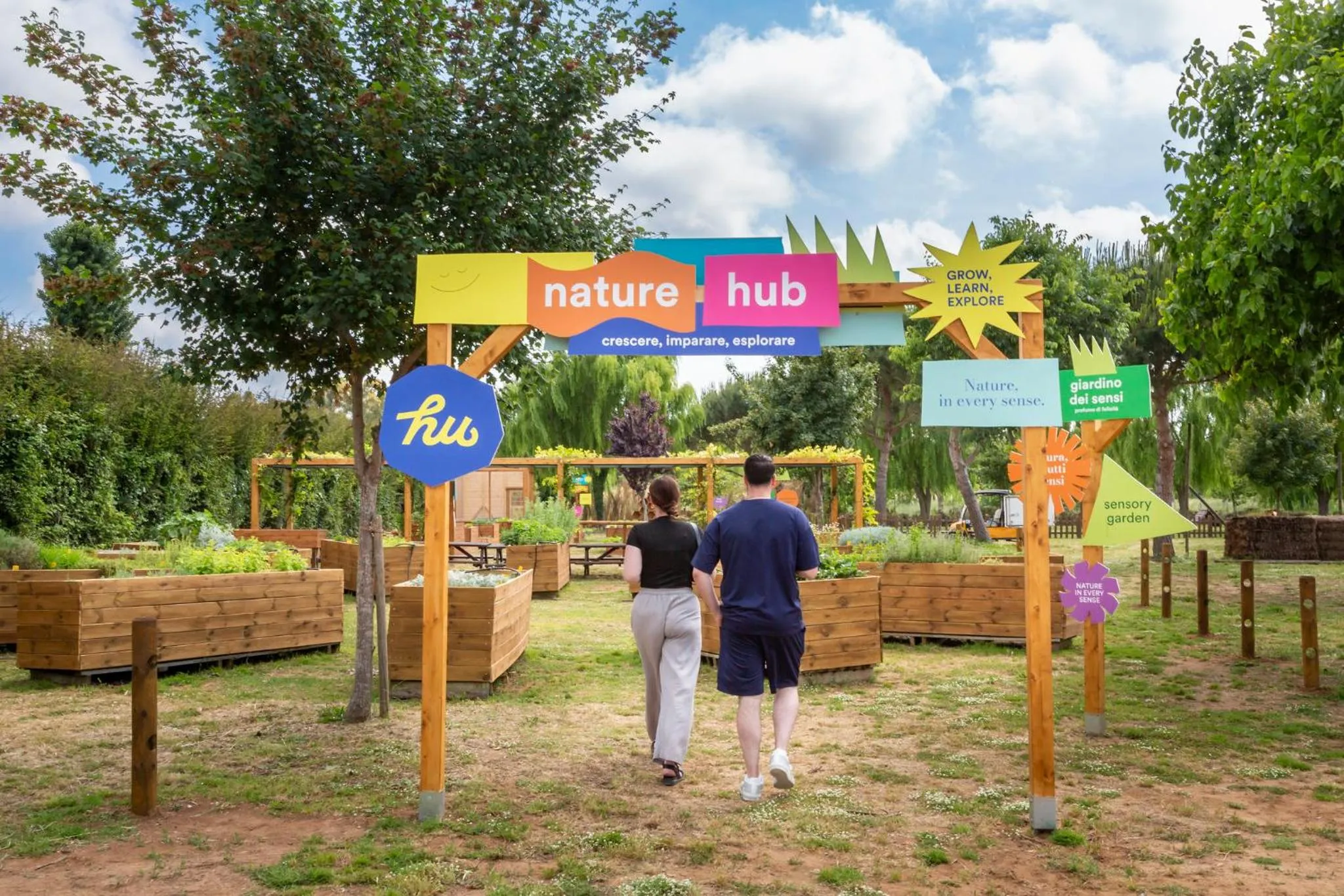 hu Park Albatros village