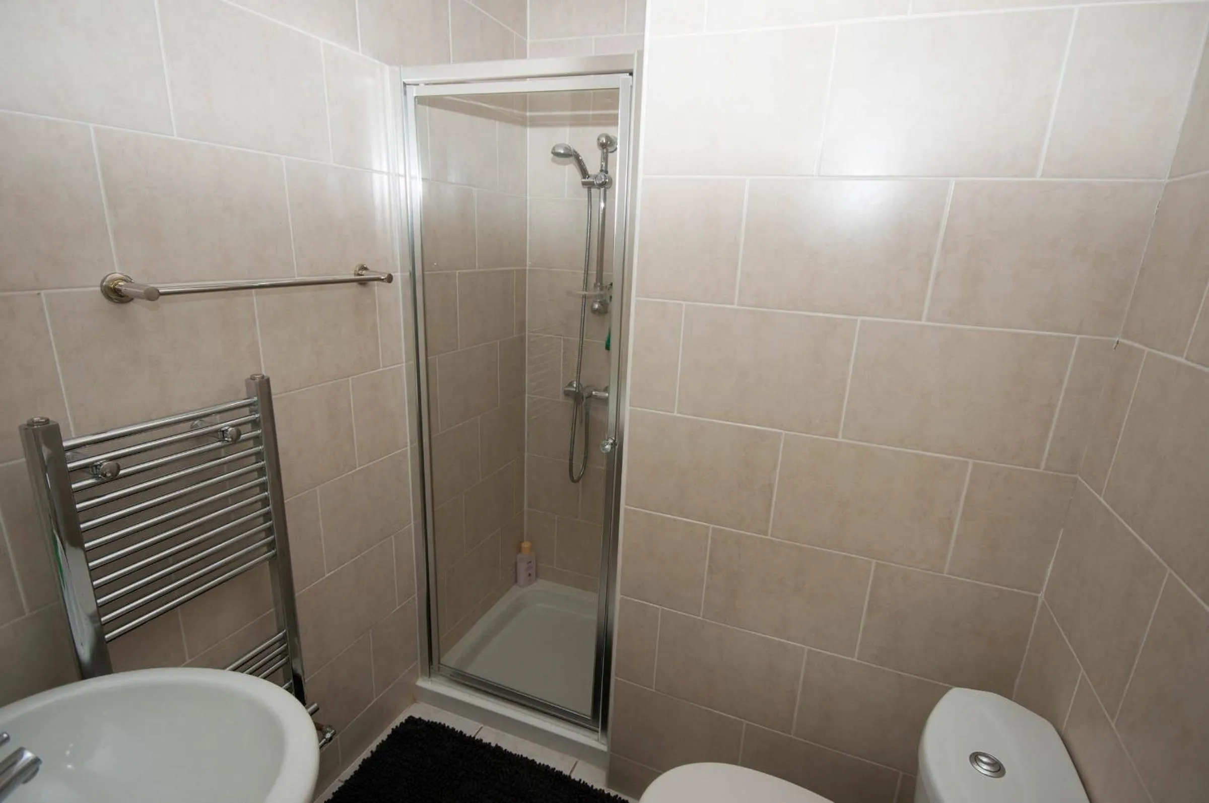 Bathroom in MARLEY MANSIONS APARTMENT - Clarendon