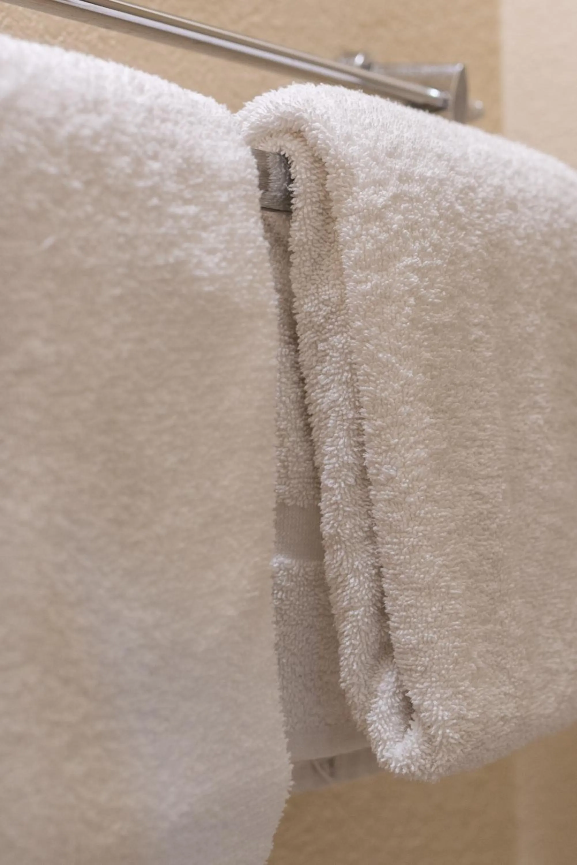 Bathroom in California Inn and Suites, Rancho Cordova