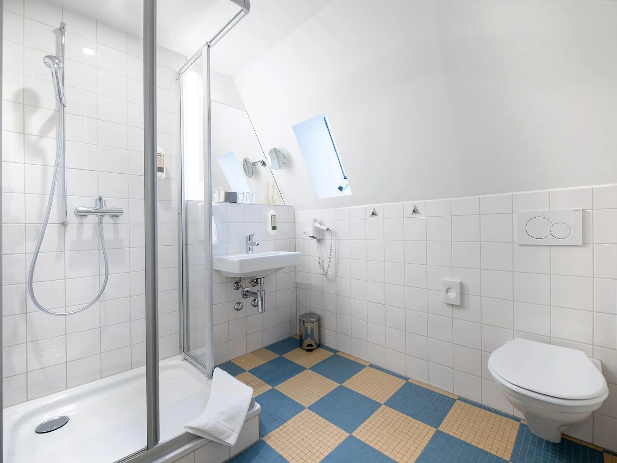 Shower in Hotel Hottingen