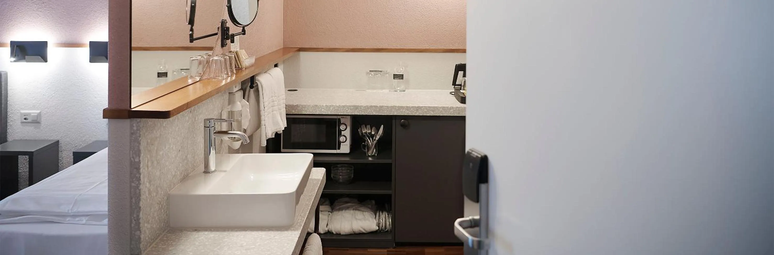 Photo of the whole room, Bed in Hotel Hottingen