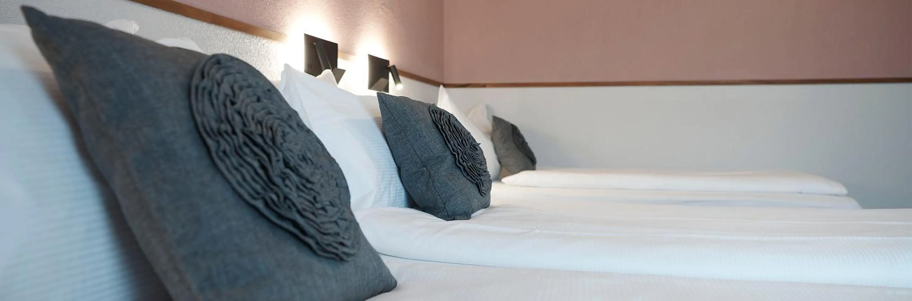 Photo of the whole room, Bed in Hotel Hottingen