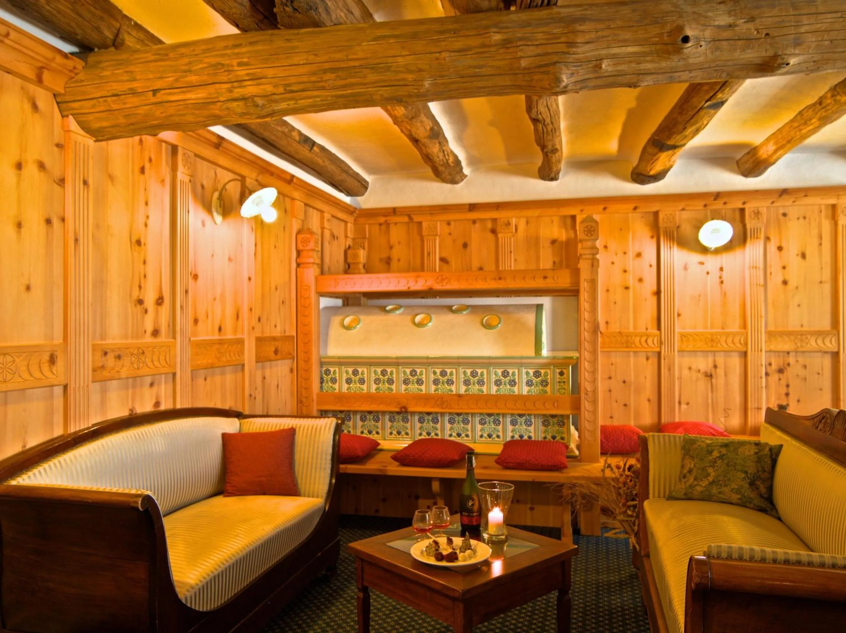 Communal lounge/ TV room in La Brace