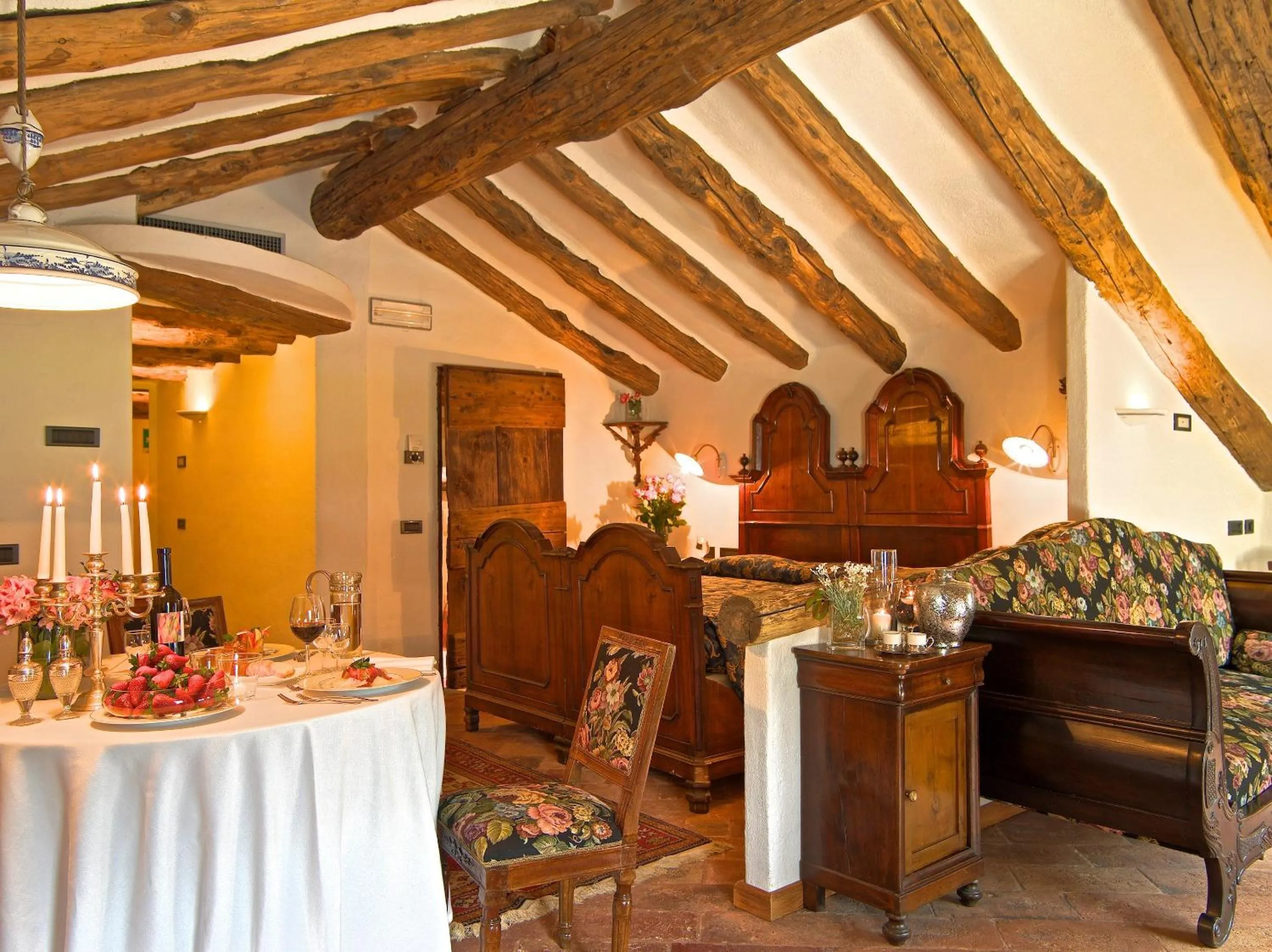 Photo of the whole room in La Brace