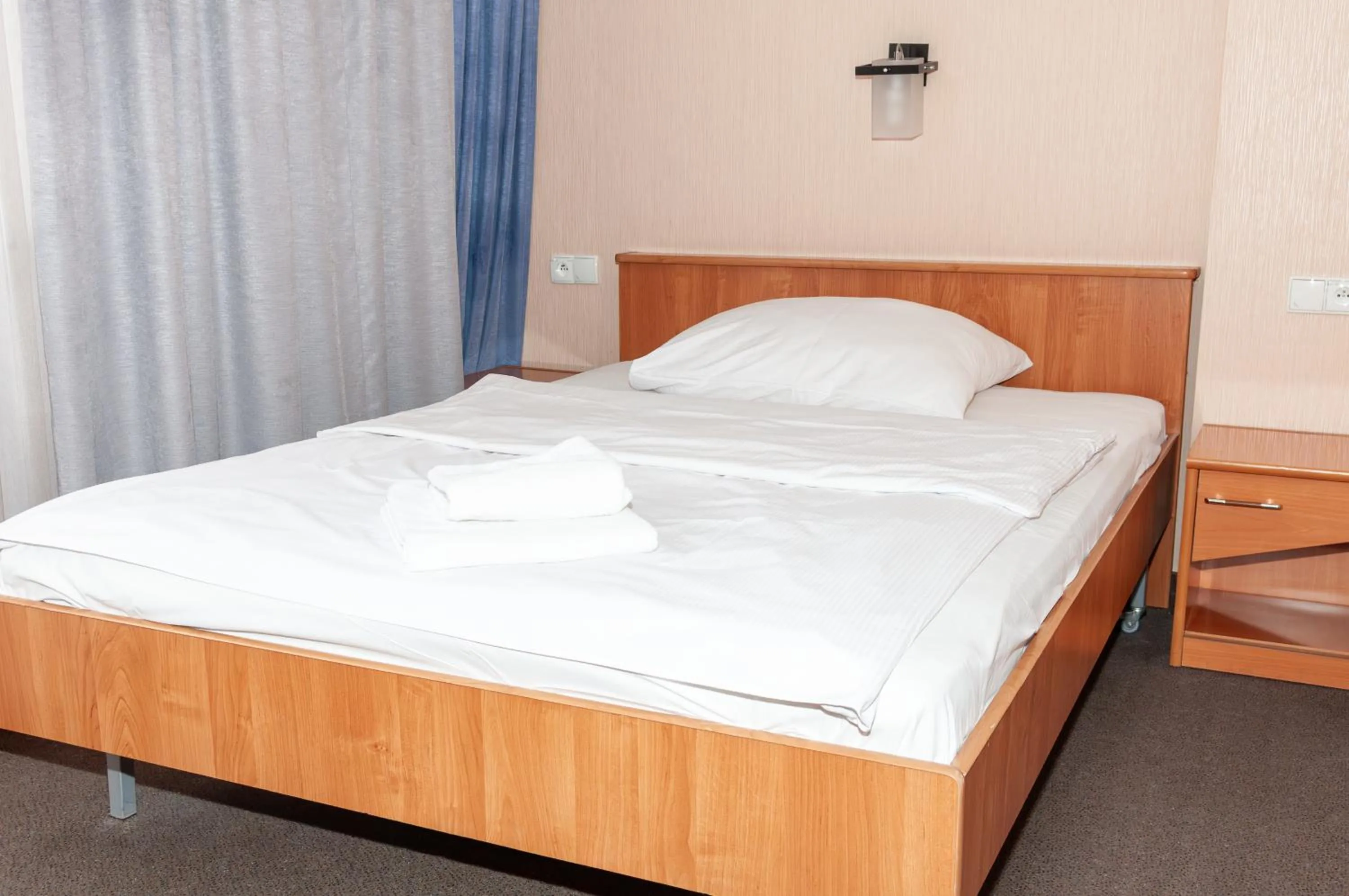 Photo of the whole room, Bed in Vistula Hotel