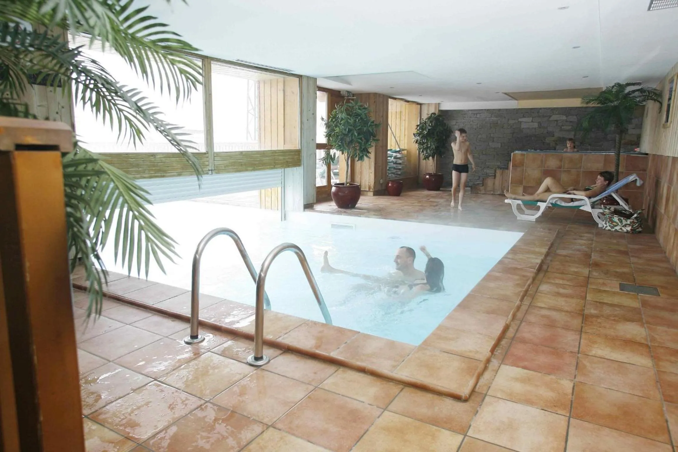 Swimming pool in Résidence Odalys Le Hameau et les Chalets de la Vallée d'Or