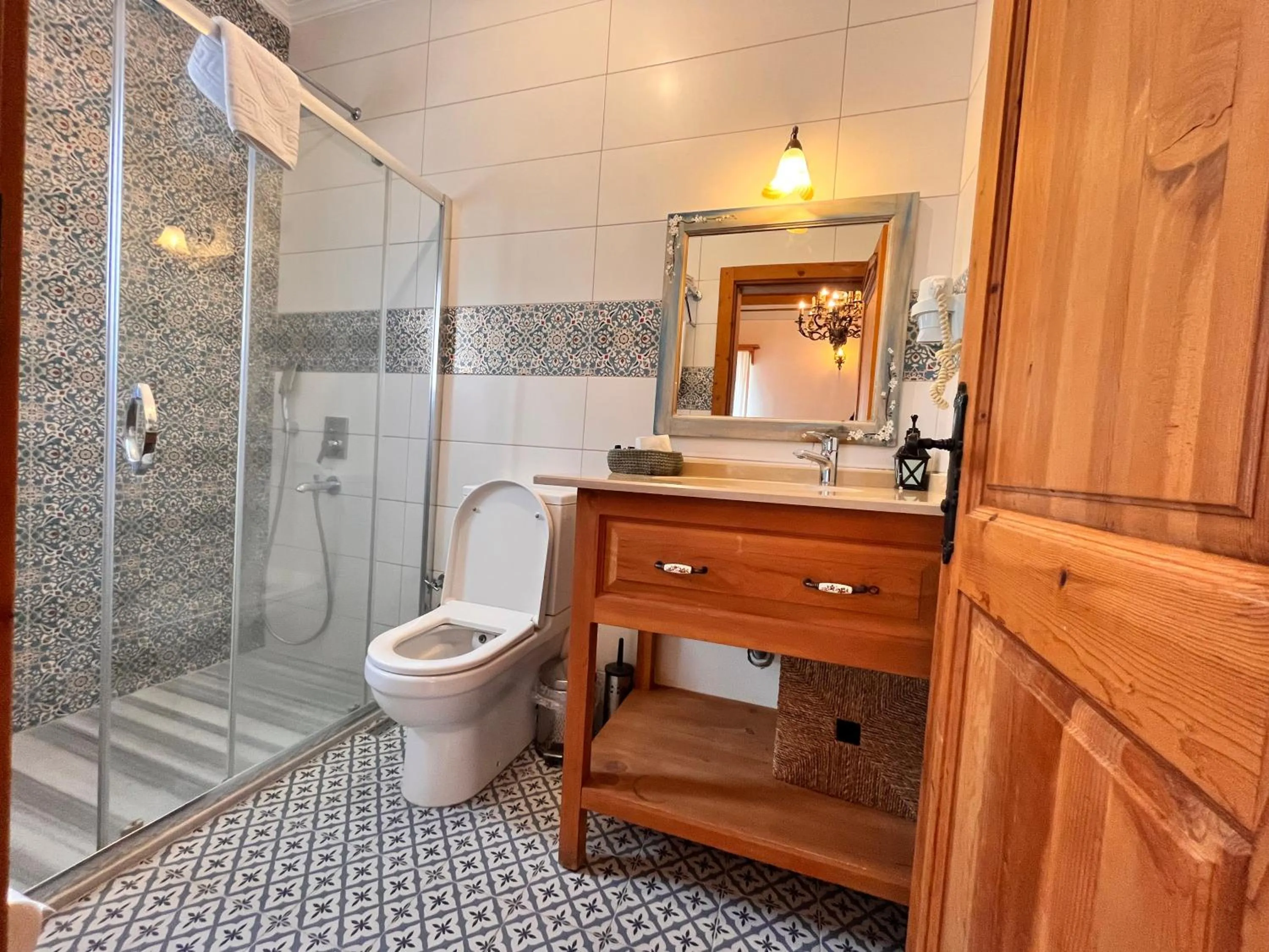 Shower in Eski Datça Otel