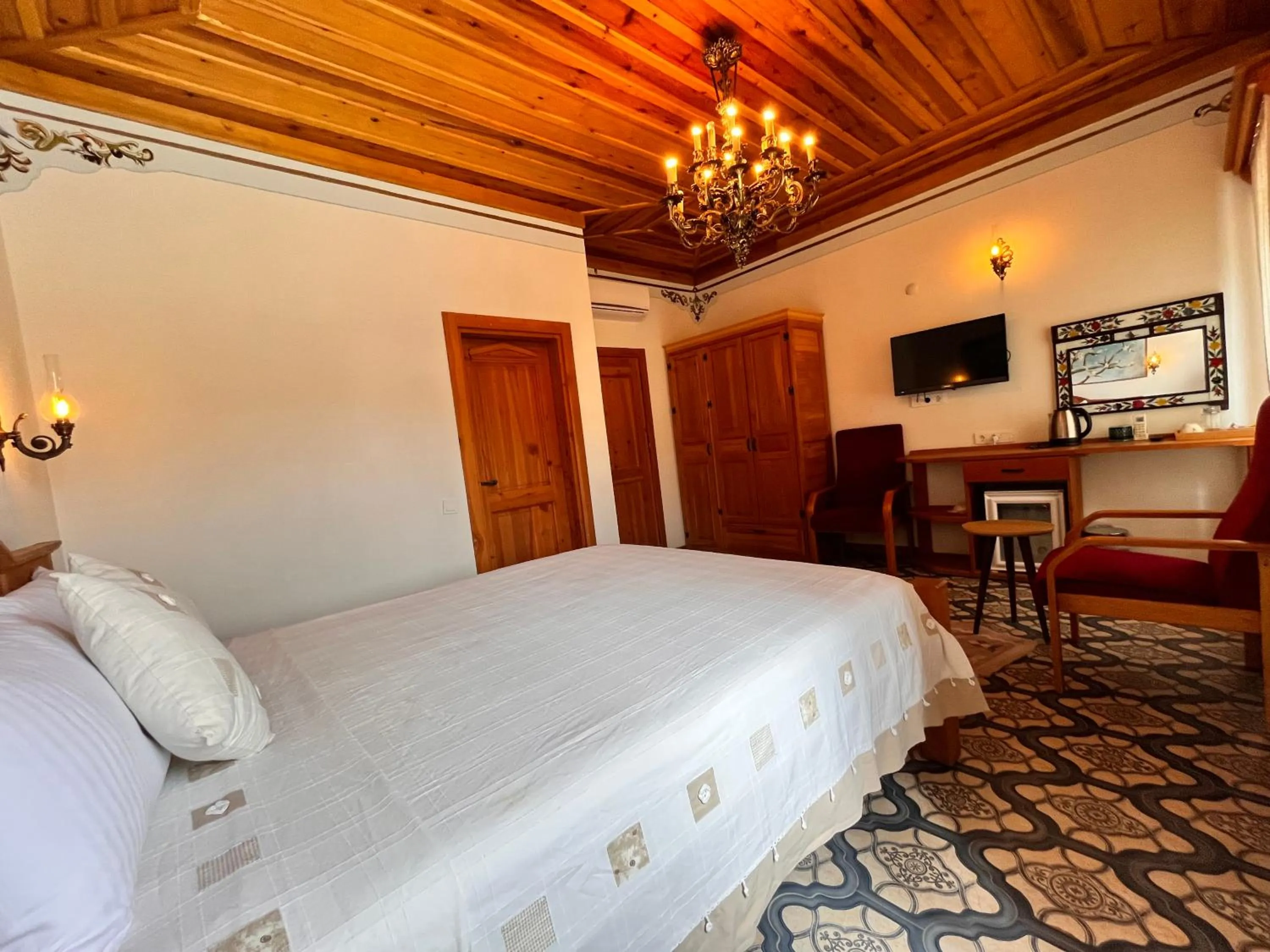 Bed in Eski Datça Otel