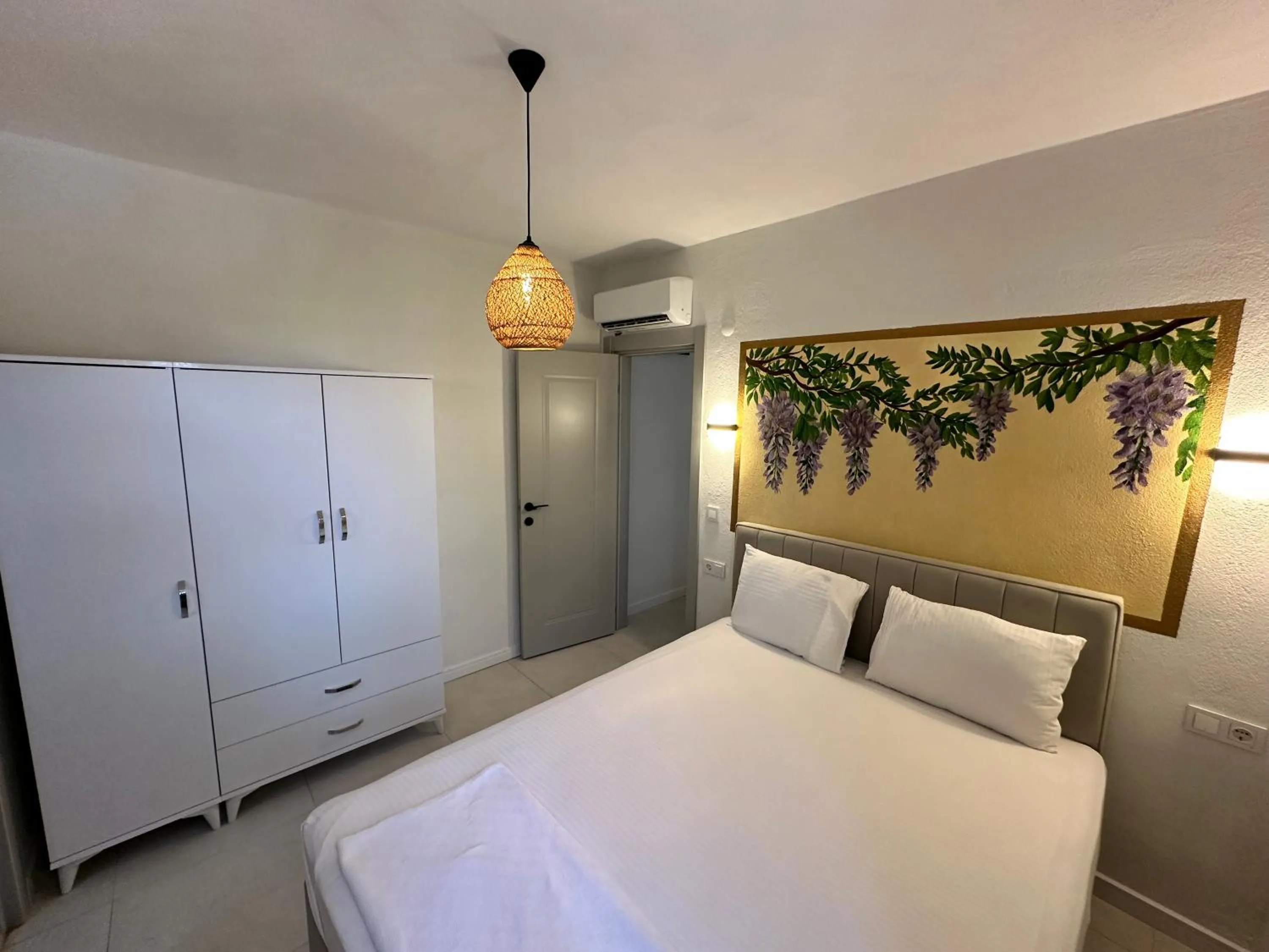 Bed in Eski Datça Otel