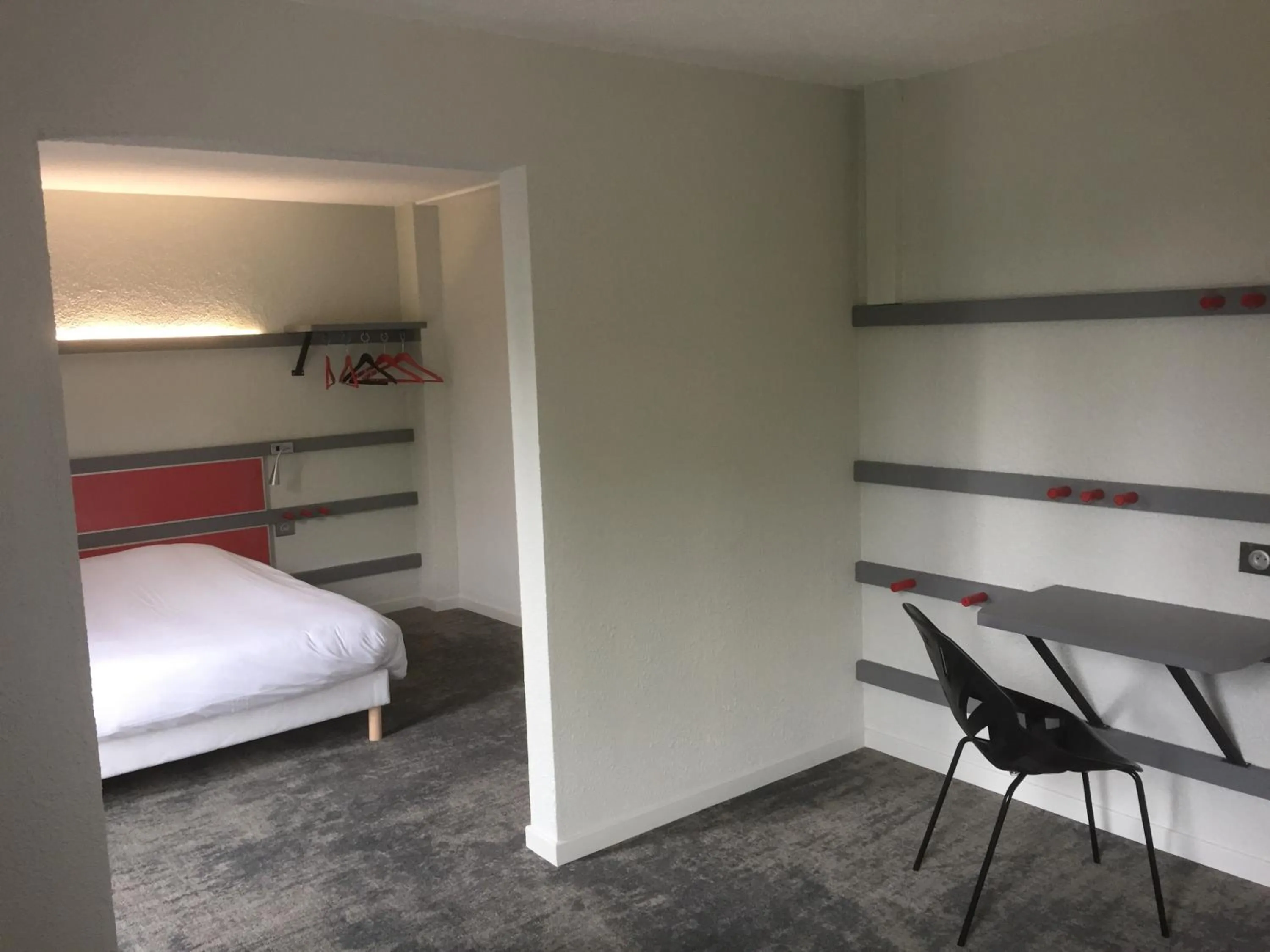 View (from property/room), Bed in Enzo Hotels Trappes by Kyriad Direct