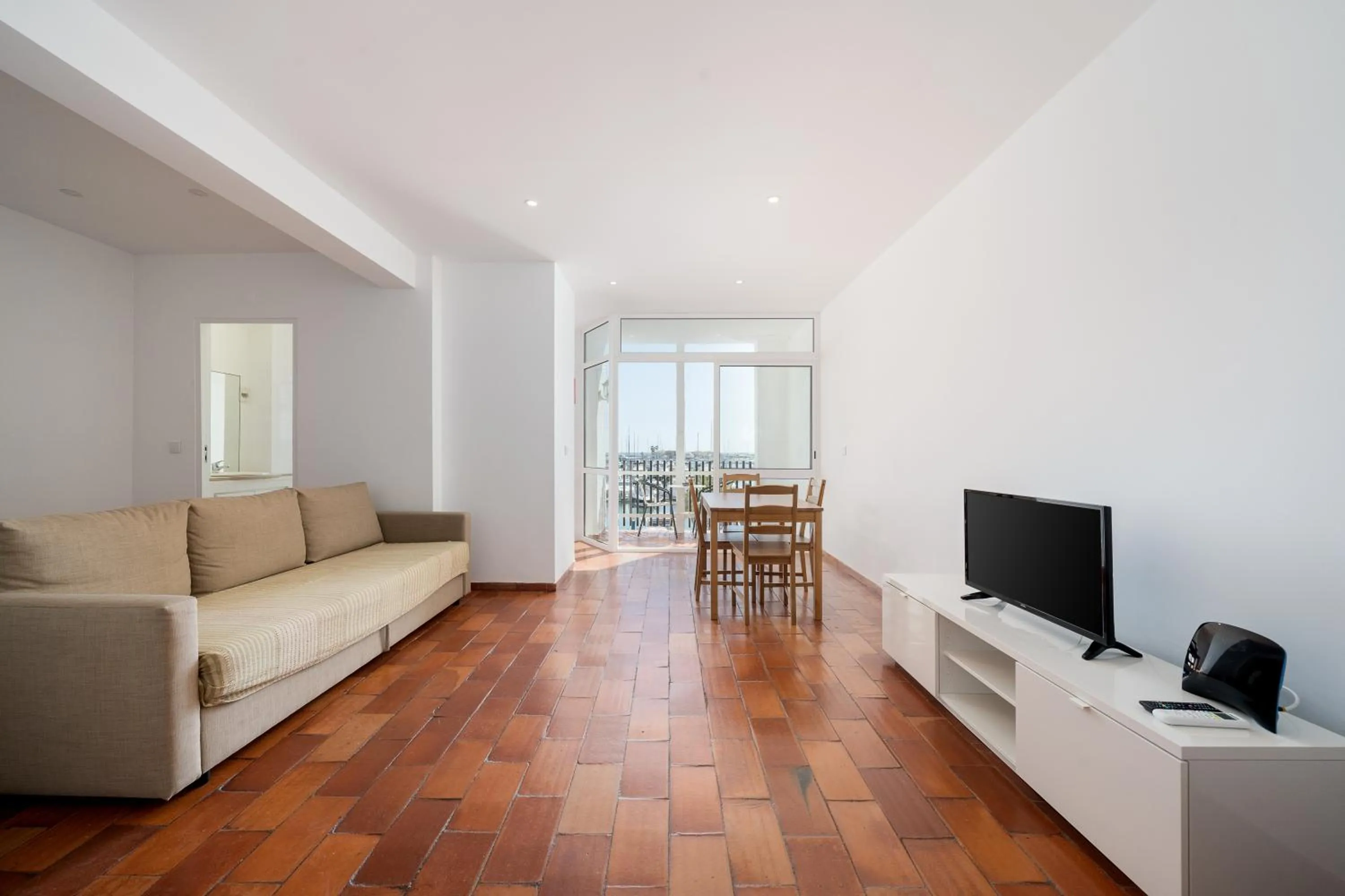 TV and multimedia in AL - Apartamento Vista Marina 2
