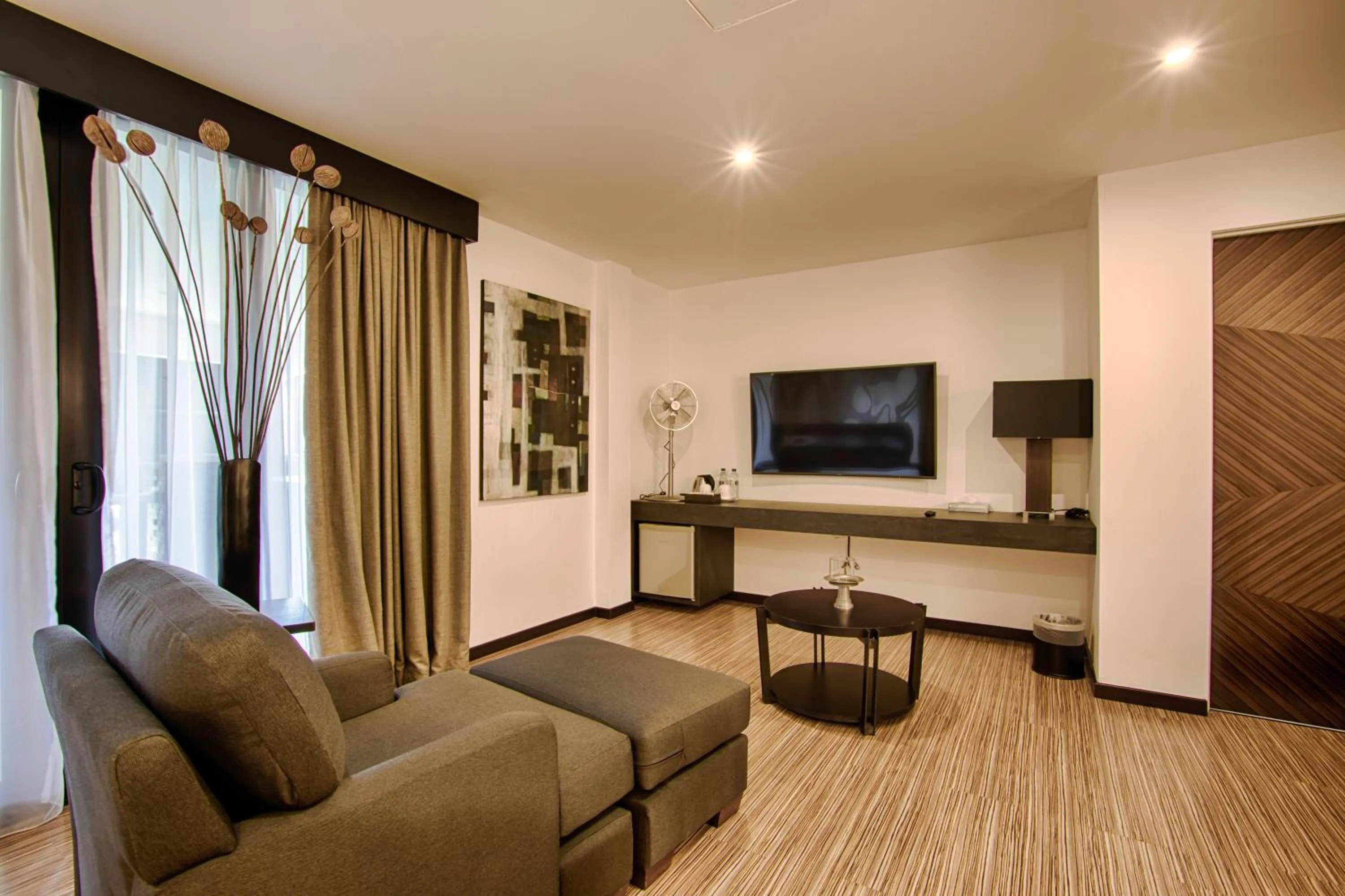 Living room in Lot 33 Boutique Hotel