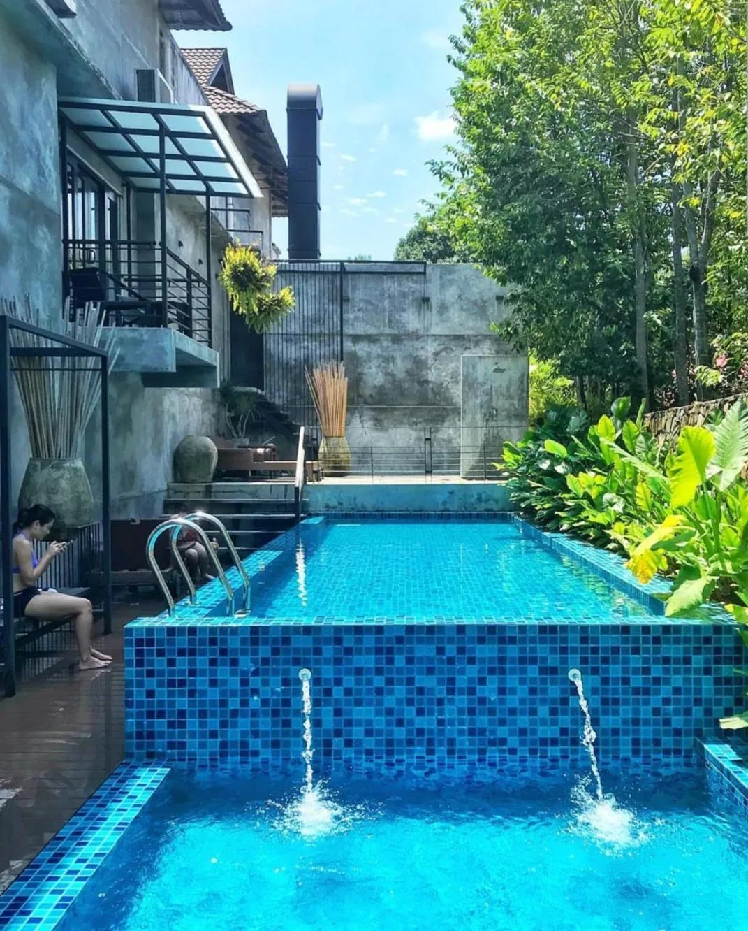 Swimming pool in Lot 33 Boutique Hotel