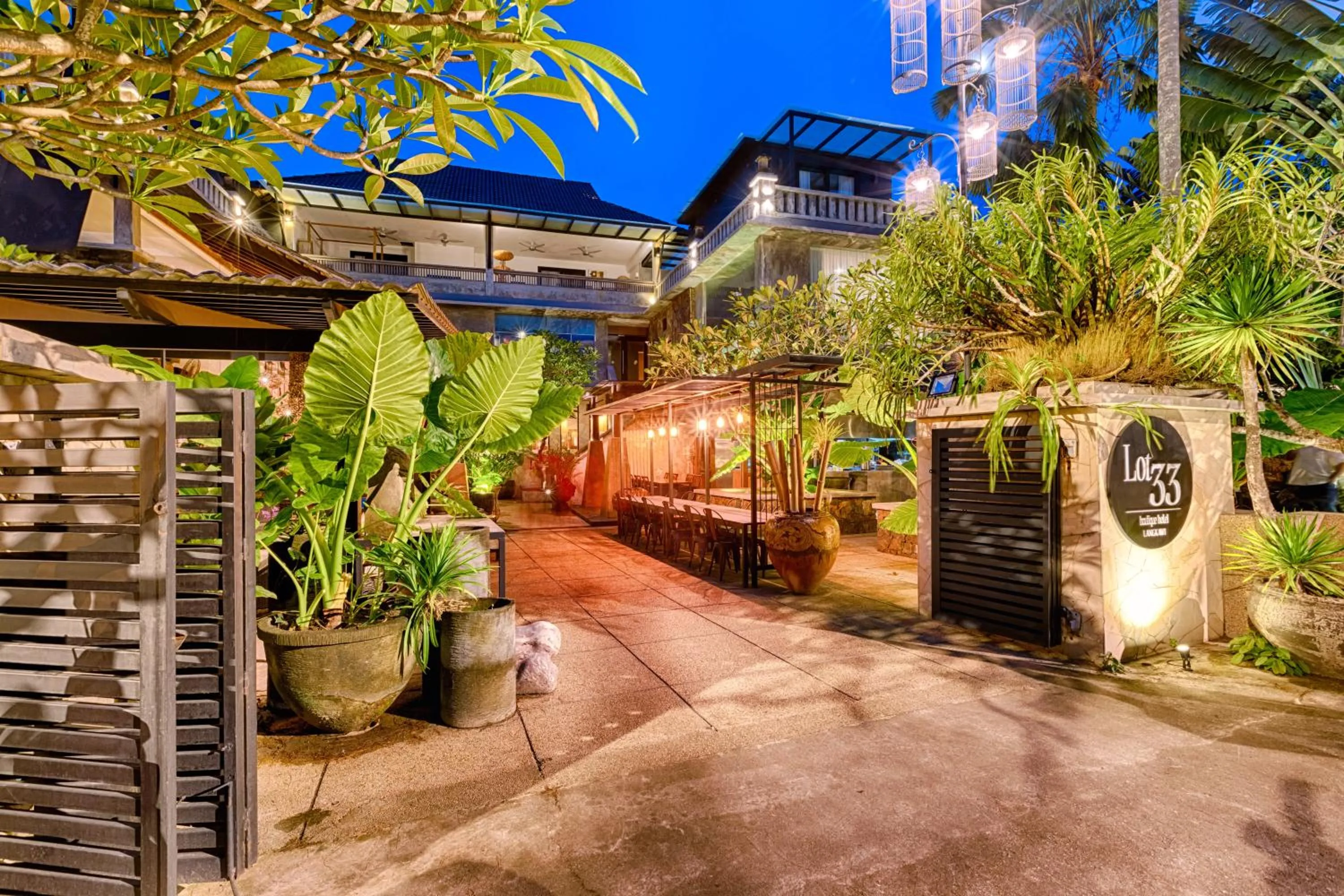 Facade/entrance in Lot 33 Boutique Hotel