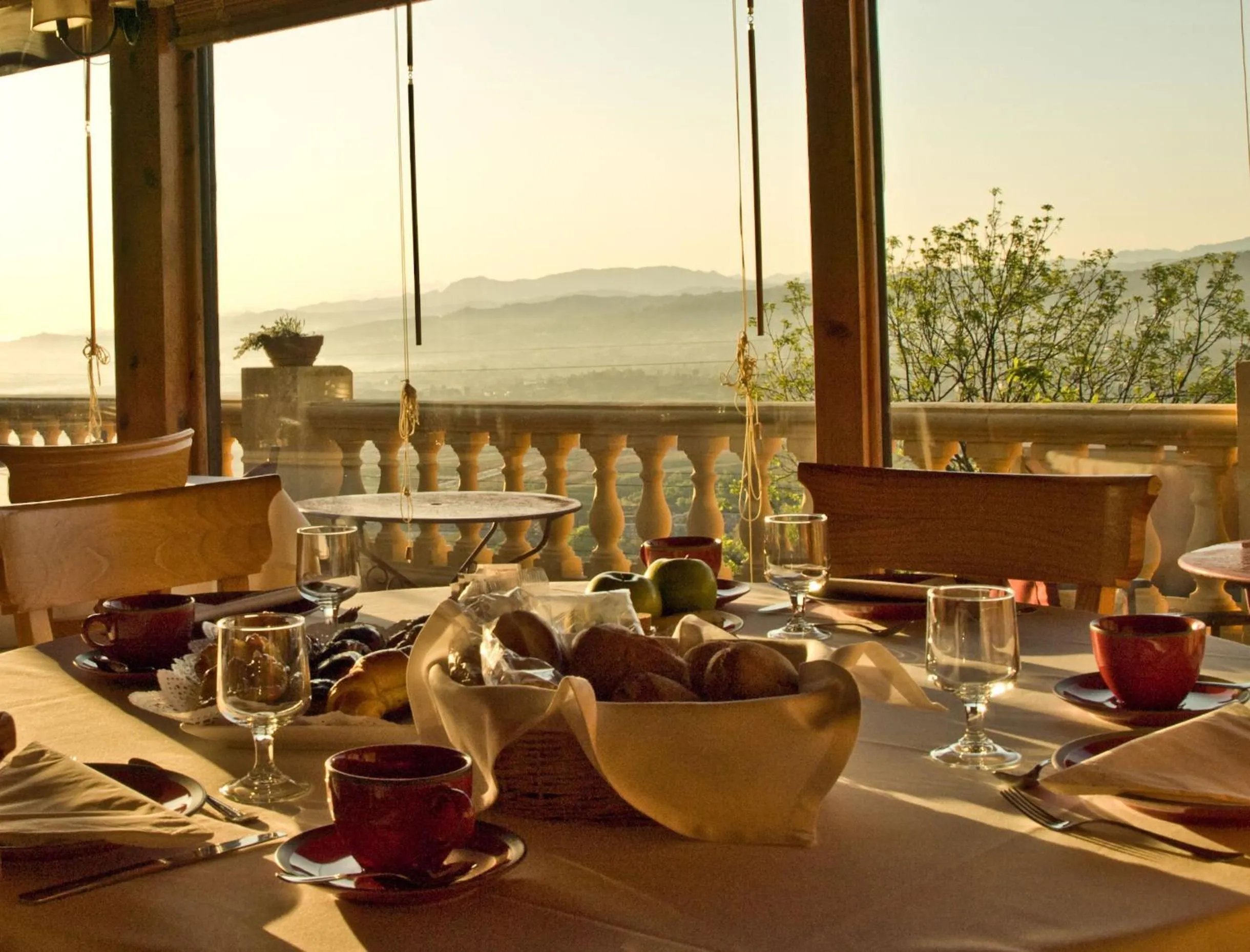 Restaurant/places to eat in Hotel Casa Camila