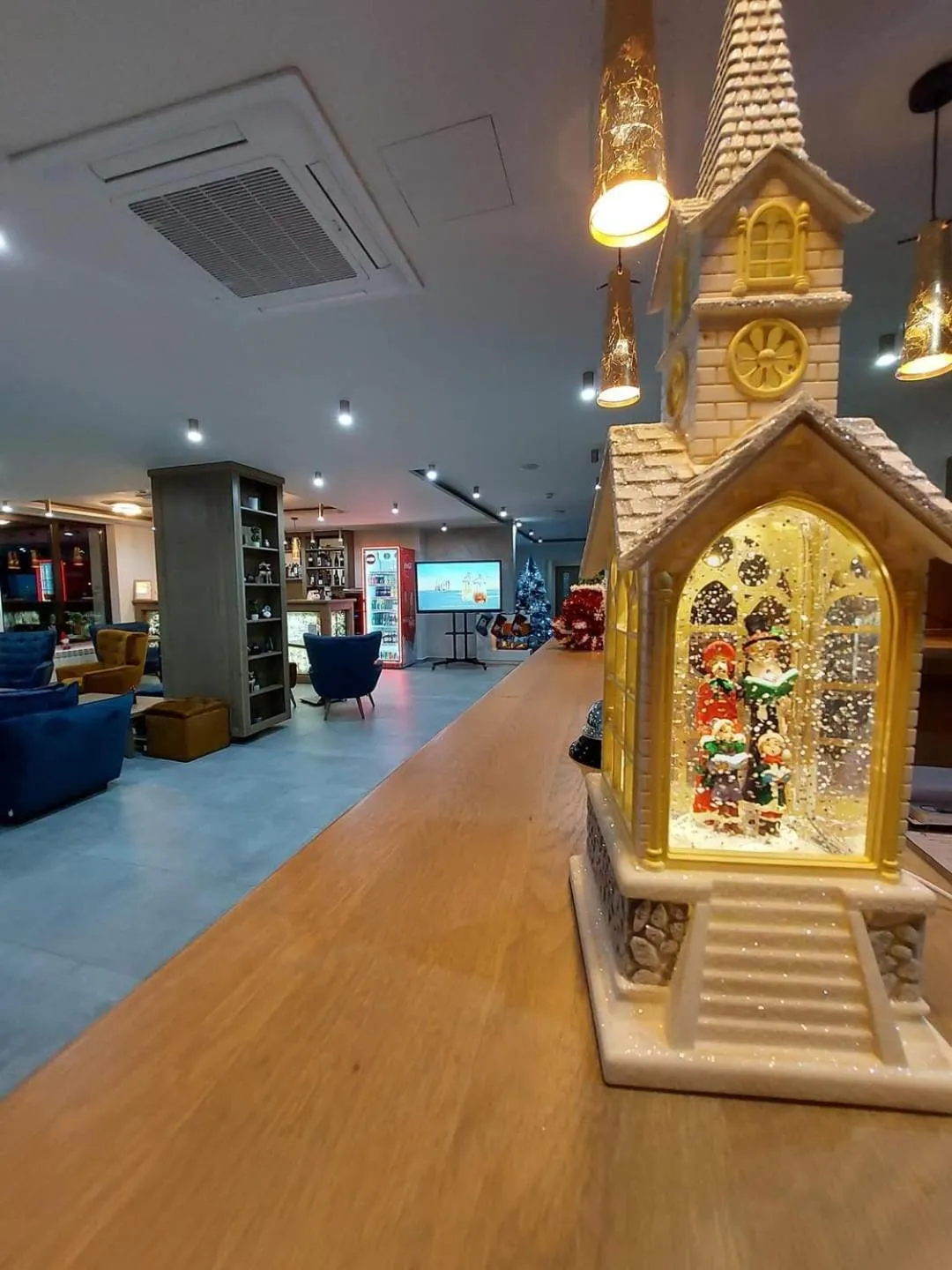 Lobby or reception in New Wolf