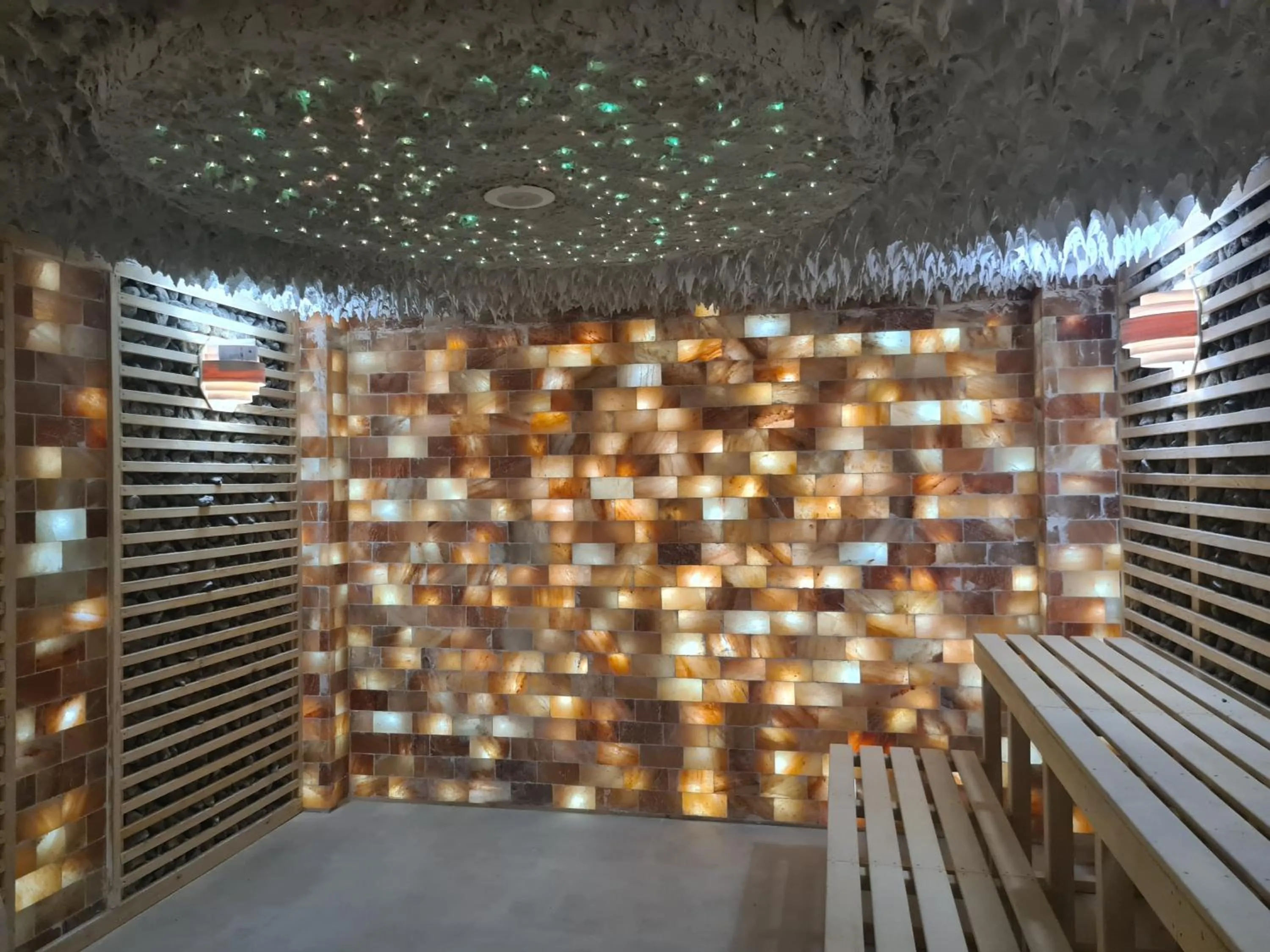 Spa and wellness centre/facilities in New Wolf