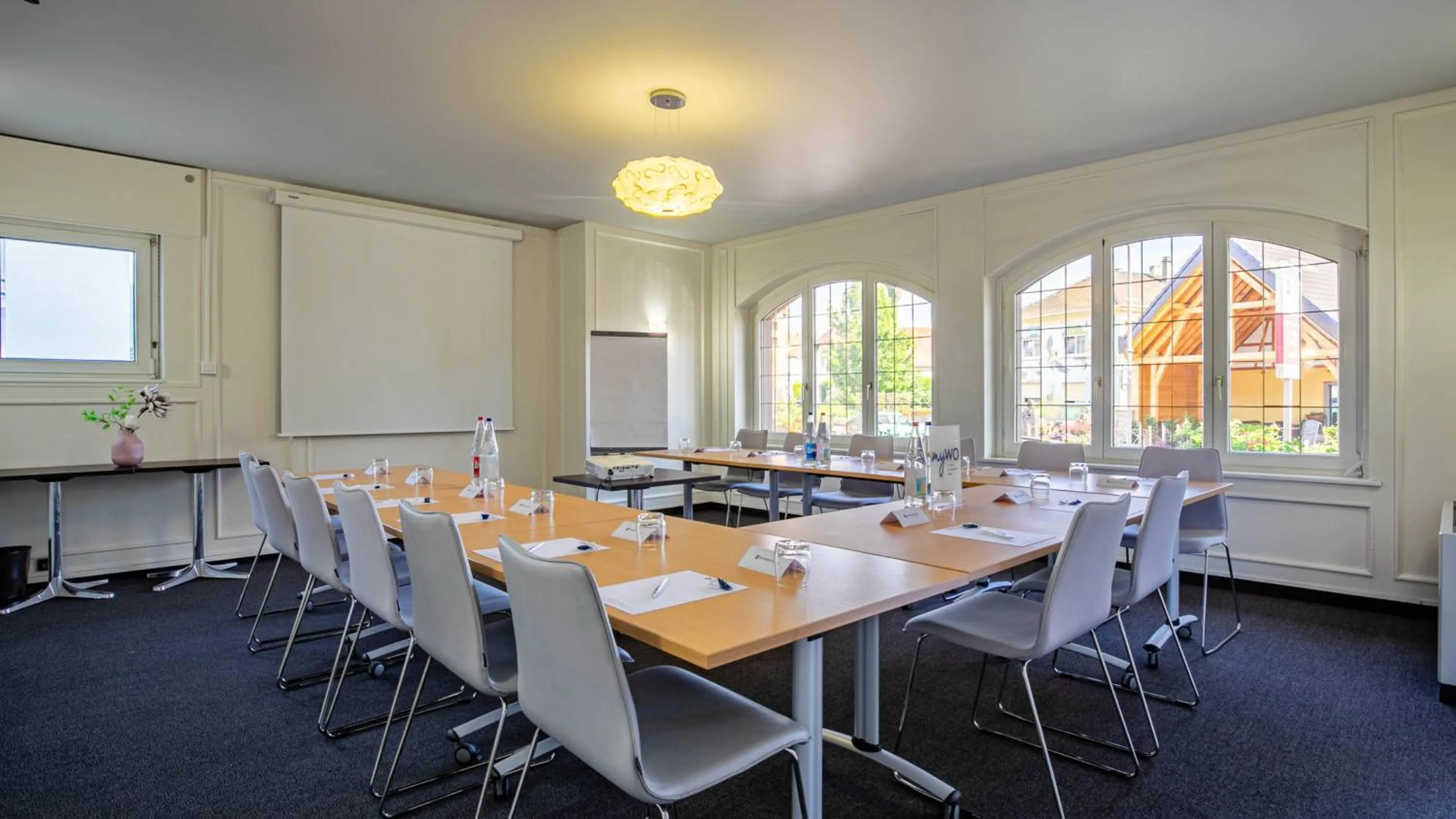 Meeting/conference room in Best Western Plus Au cheval Blanc à Mulhouse