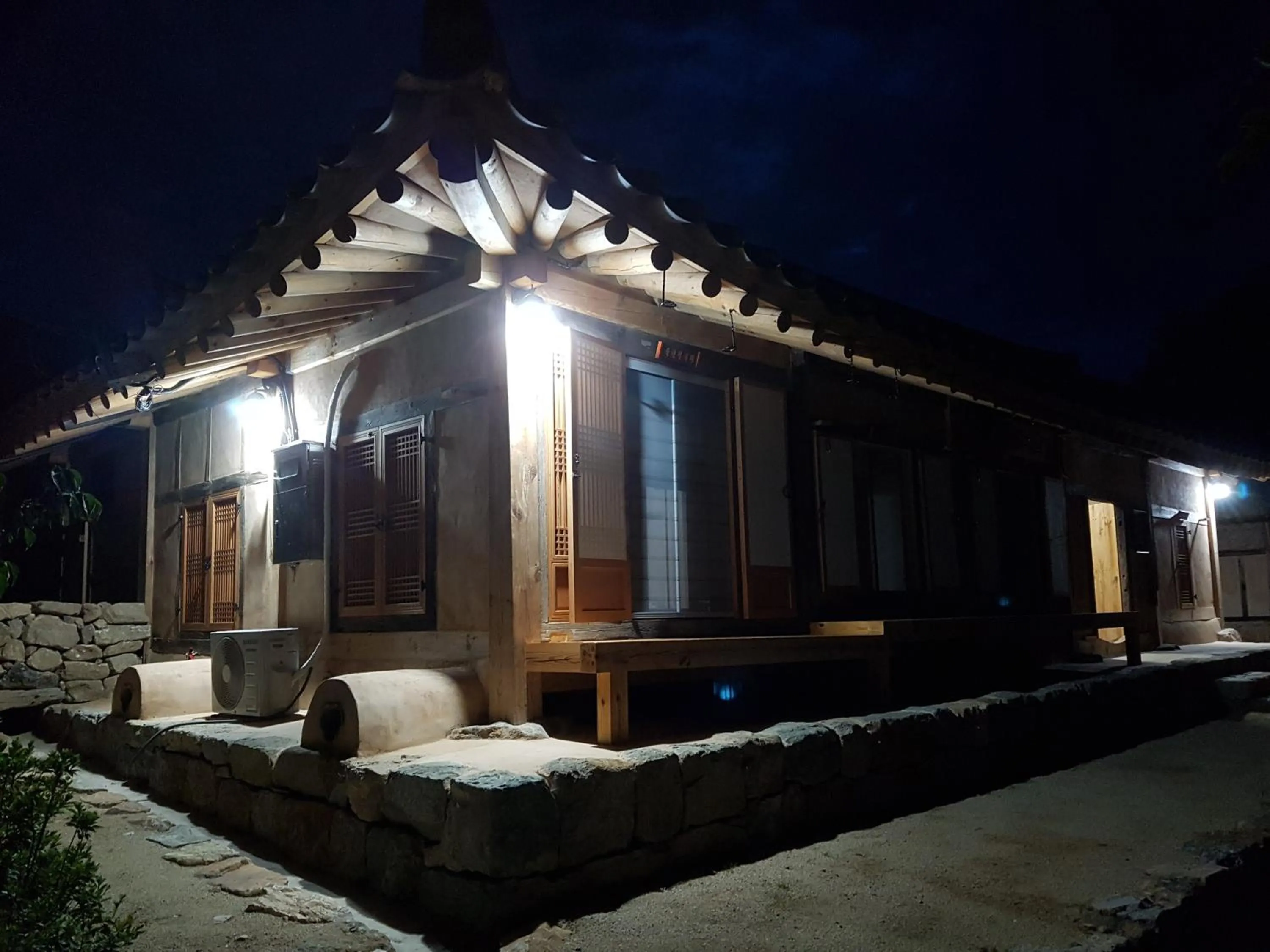 Jukheon Traditional House